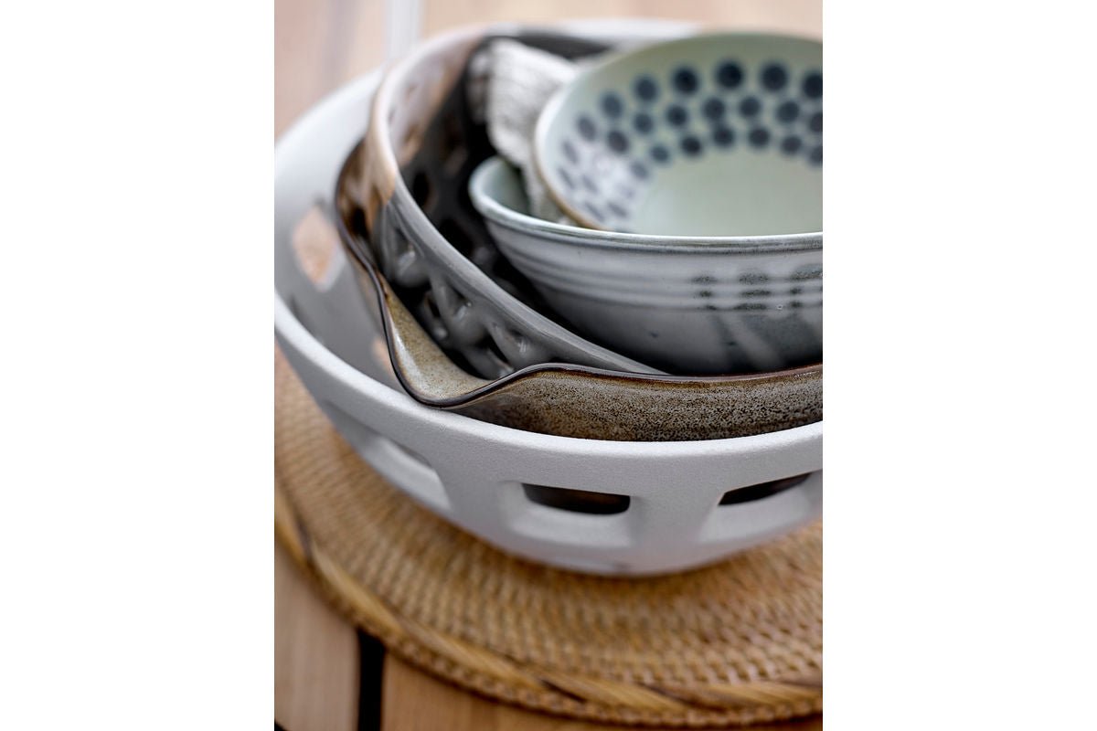 Decoratieve schaal Nola – sculpturaal steengoed in Wit