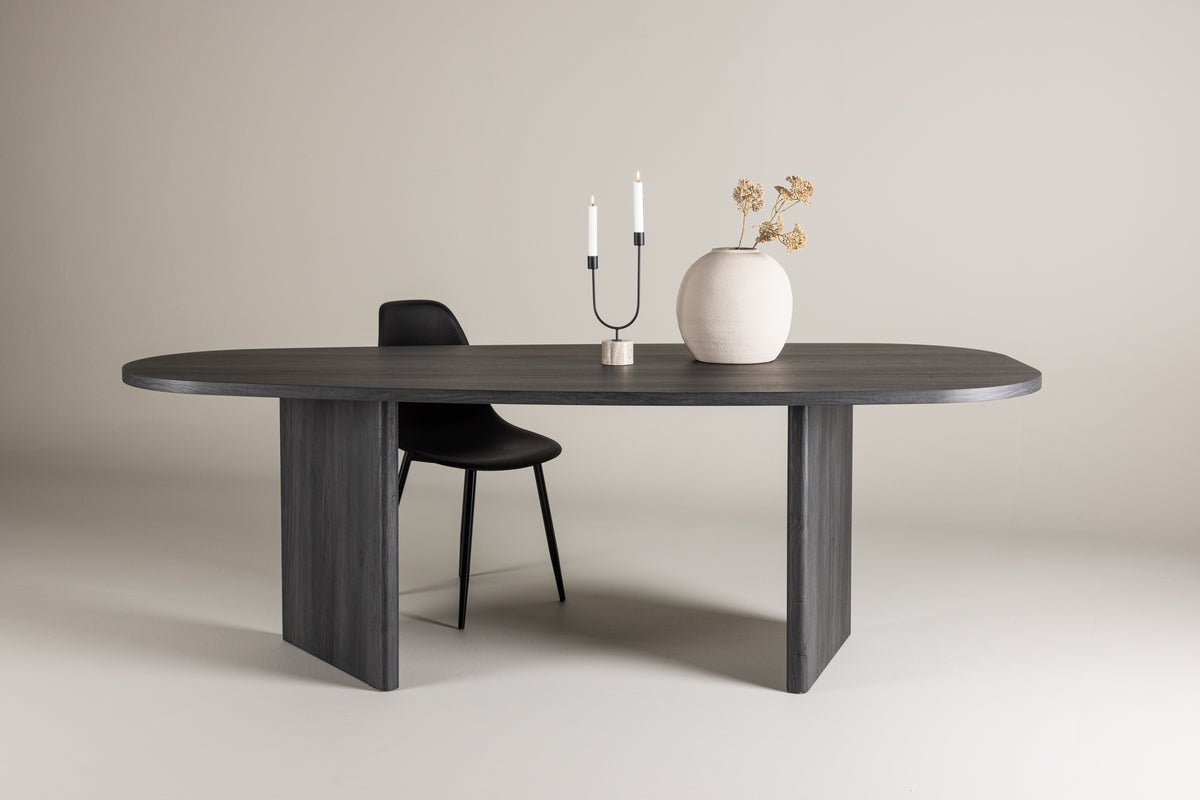 Eettafel Oaky - een elegante tafel in ovale vorm