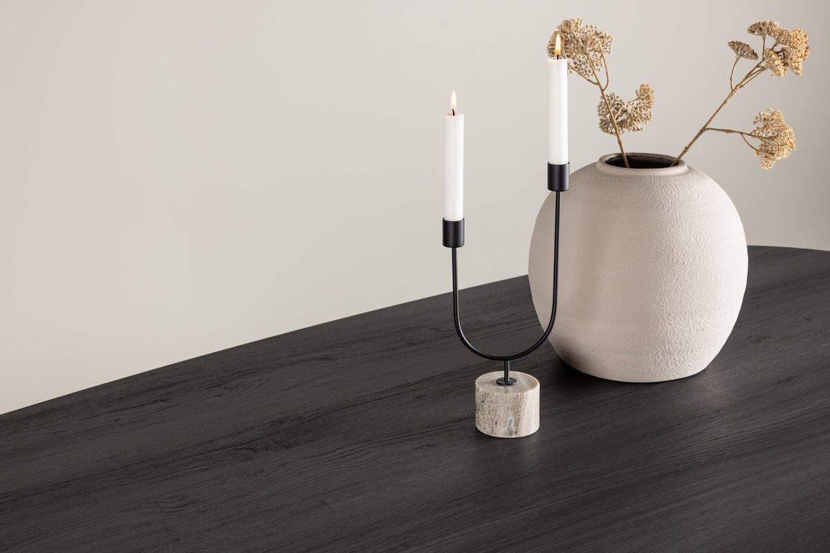 Eettafel Oaky - een elegante tafel in ovale vorm