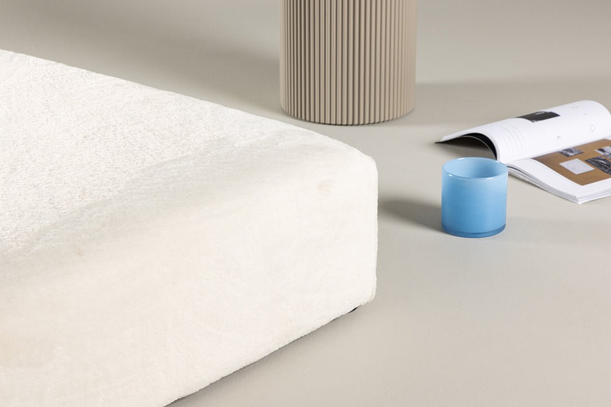 Bijzetkruk Nuvano – Zachte kruk van fleece in Beige (100 × 100 cm)