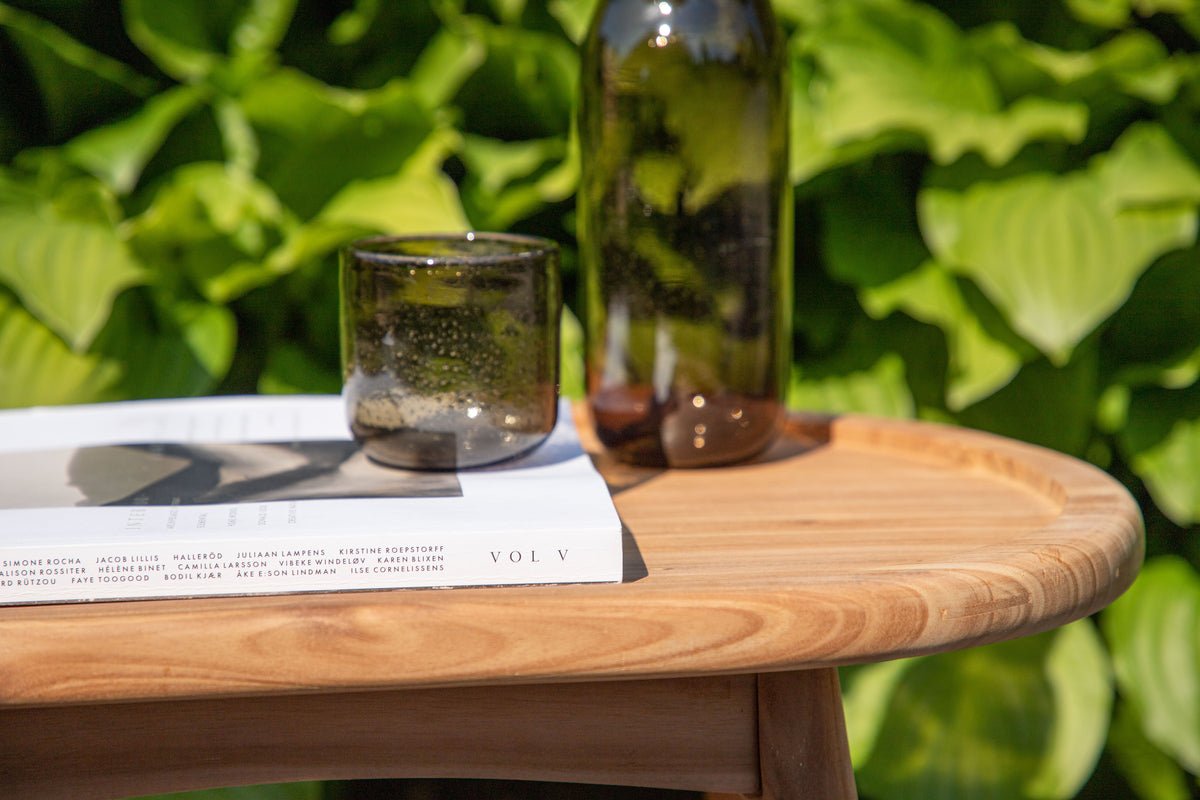 Tuin tafel Maji - een bijzettafel in ovale vorm van teakhout