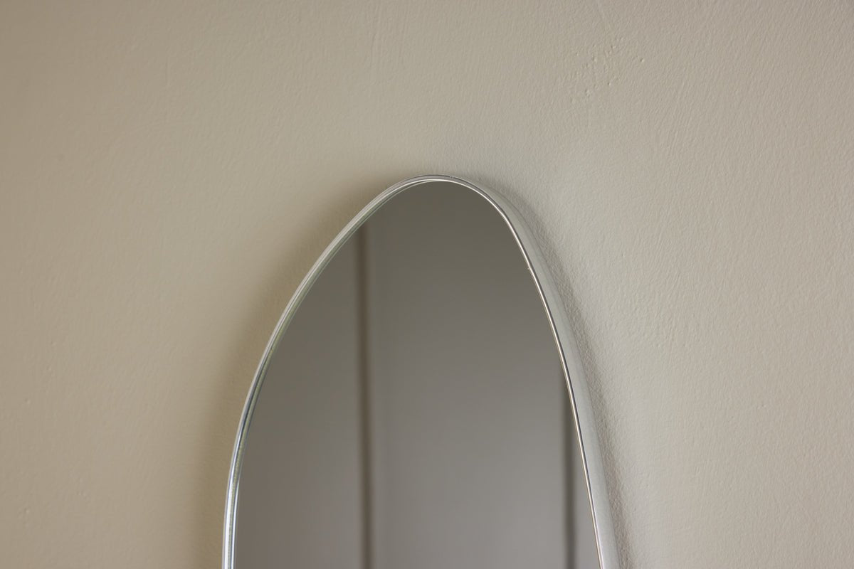 Spiegel Hueva – met zilveren aluminium frame