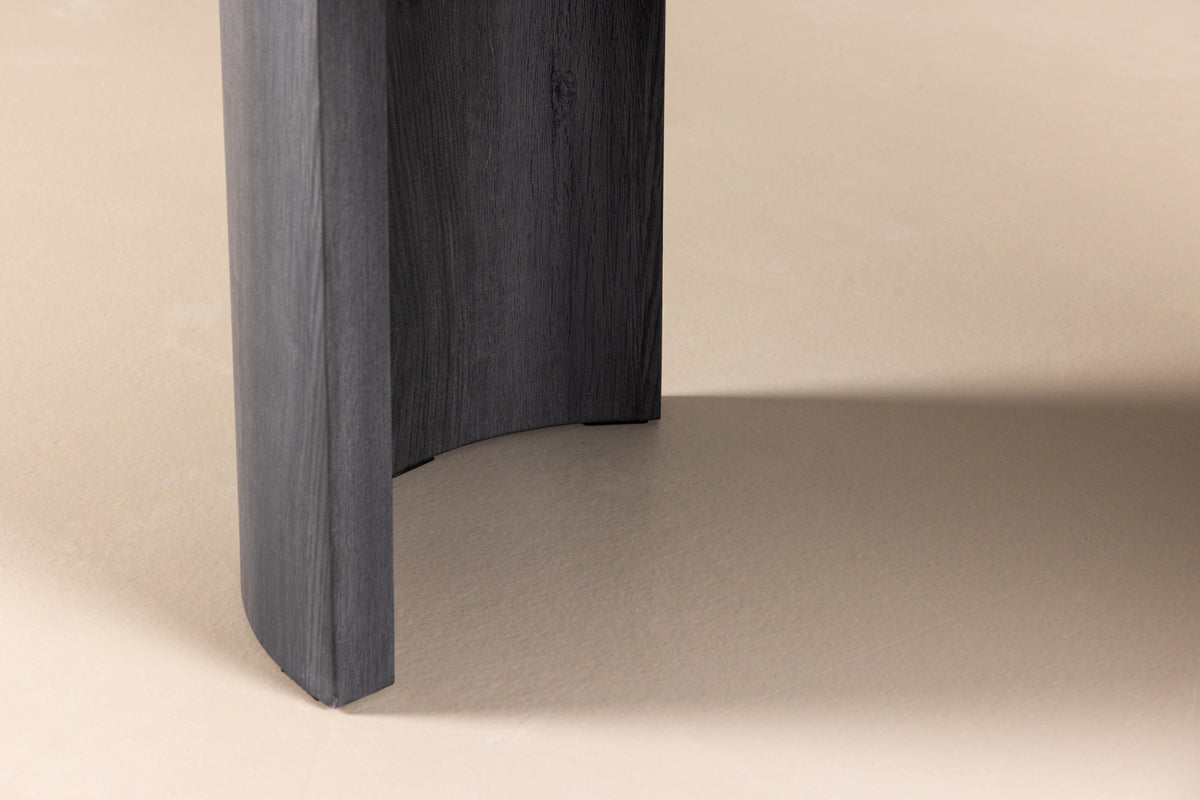 Eettafel Veyla - een ovale eettafel in elegant Zwart