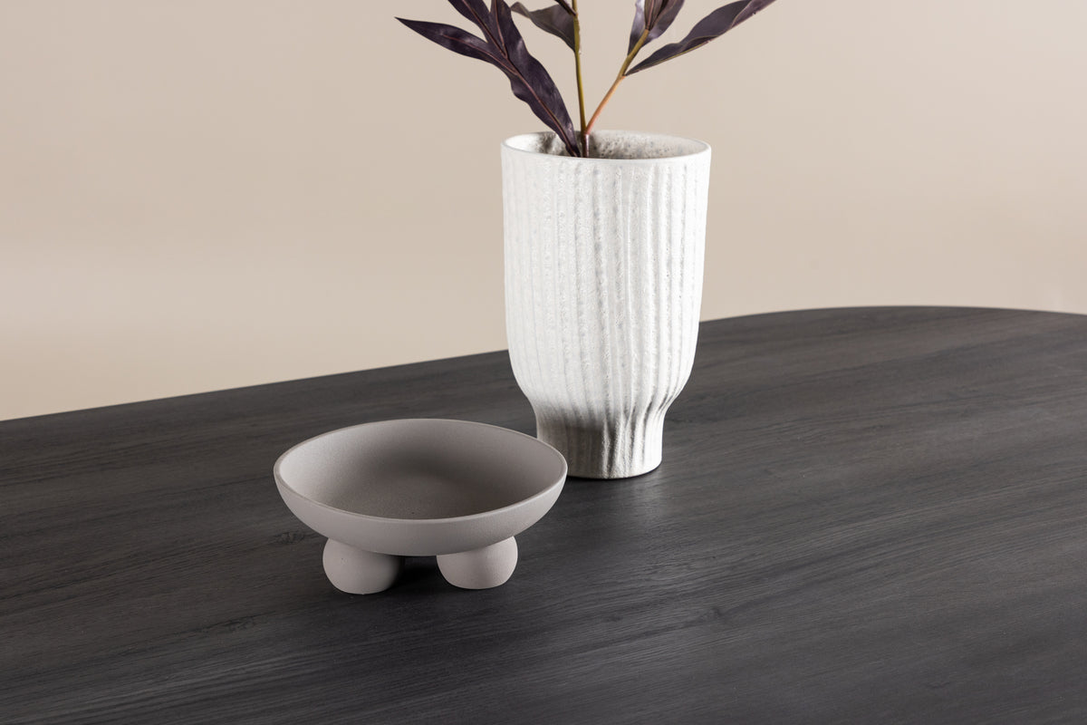 Eettafel Veyla - een ovale eettafel in elegant Zwart