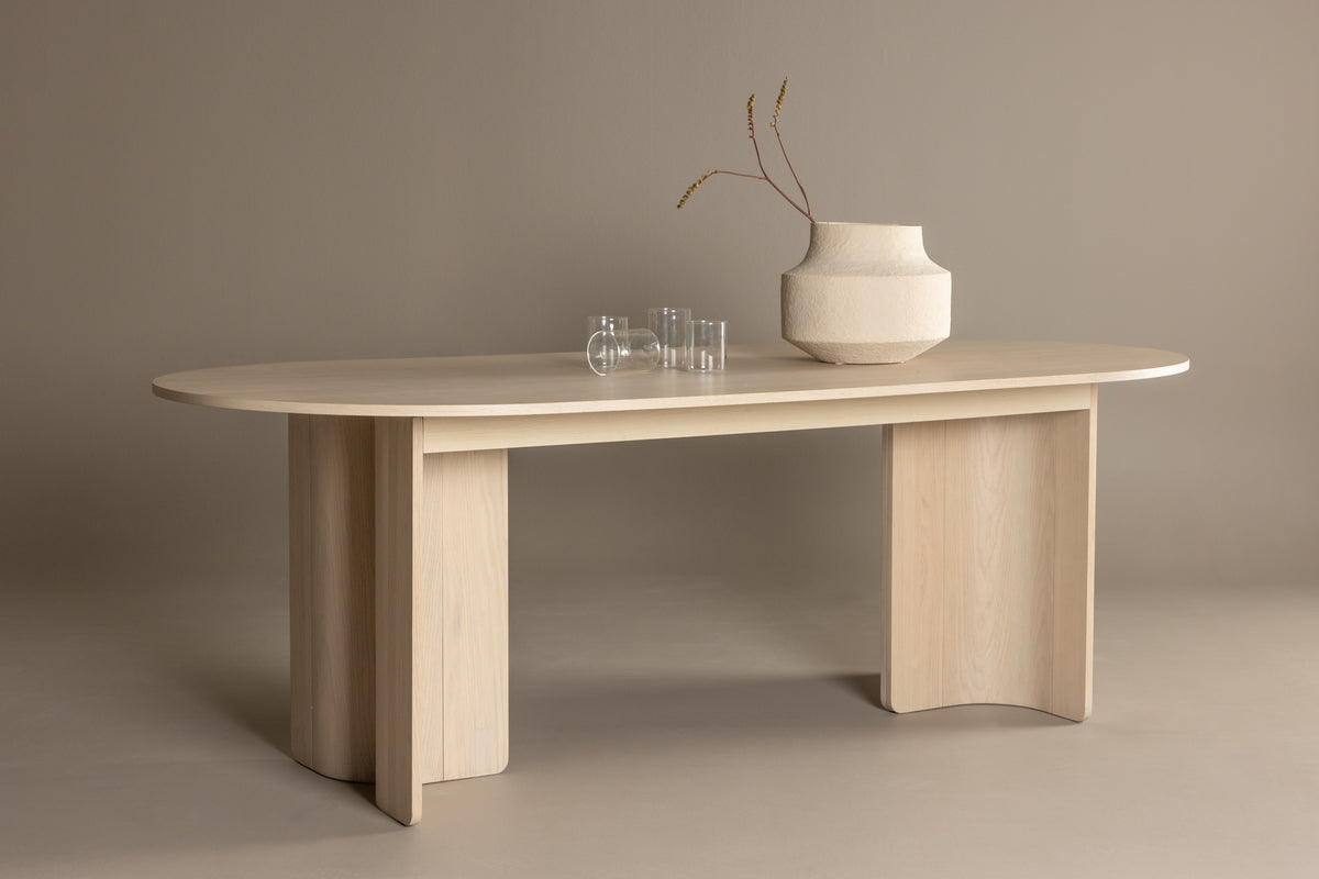 Eettafel Alura - in harmonieus design met elegante toets