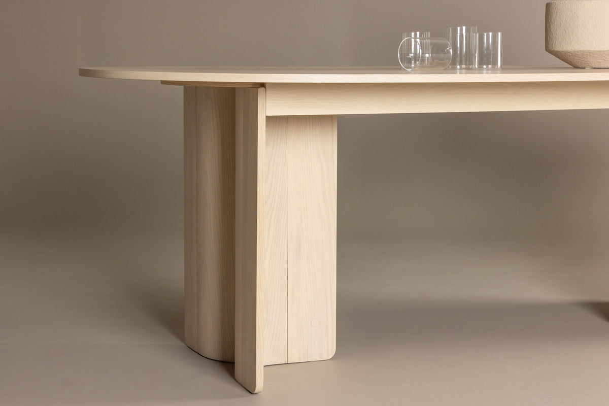 Eettafel Alura - in harmonieus design met elegante toets