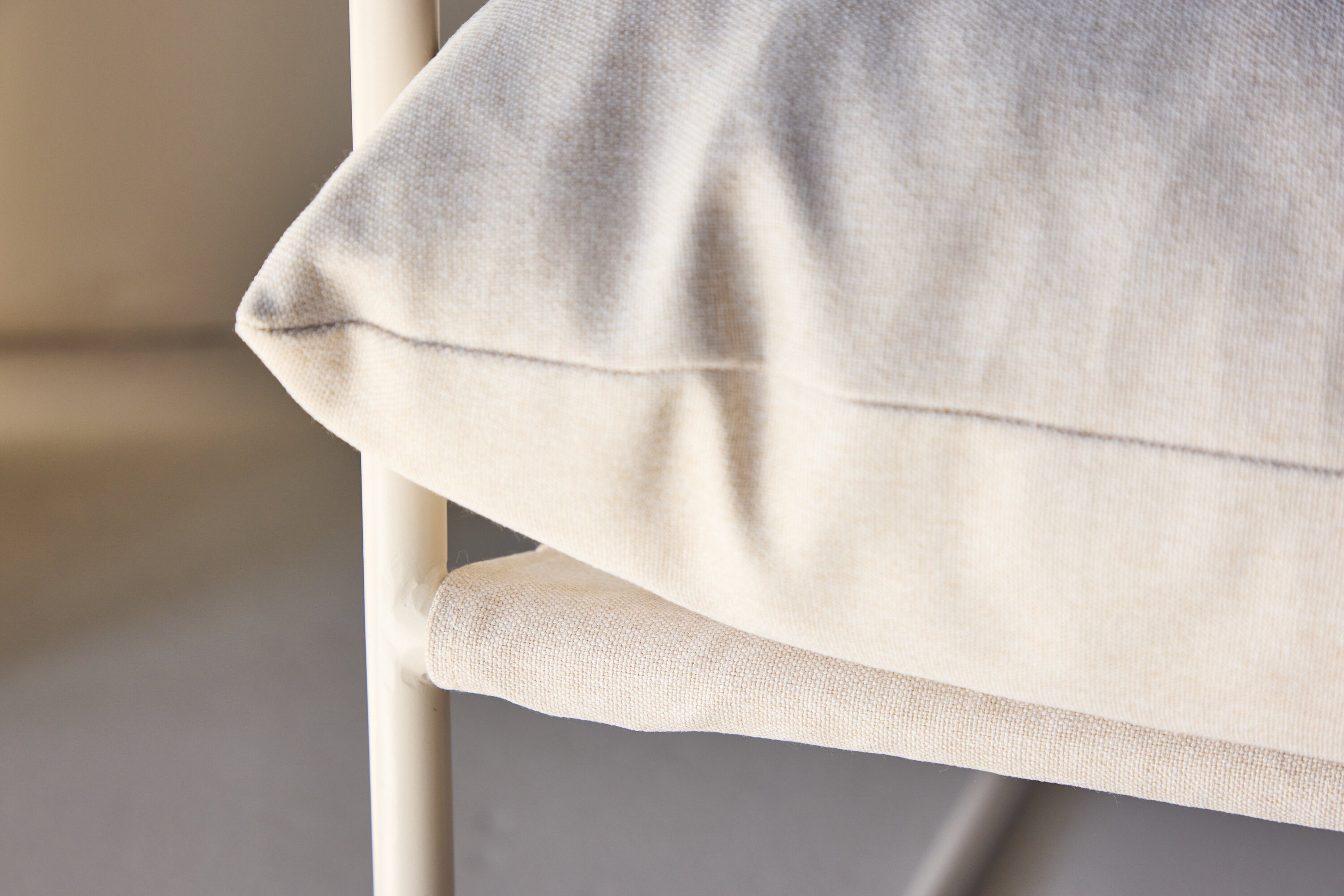 Stoel Brika - In Beige met zitkussen