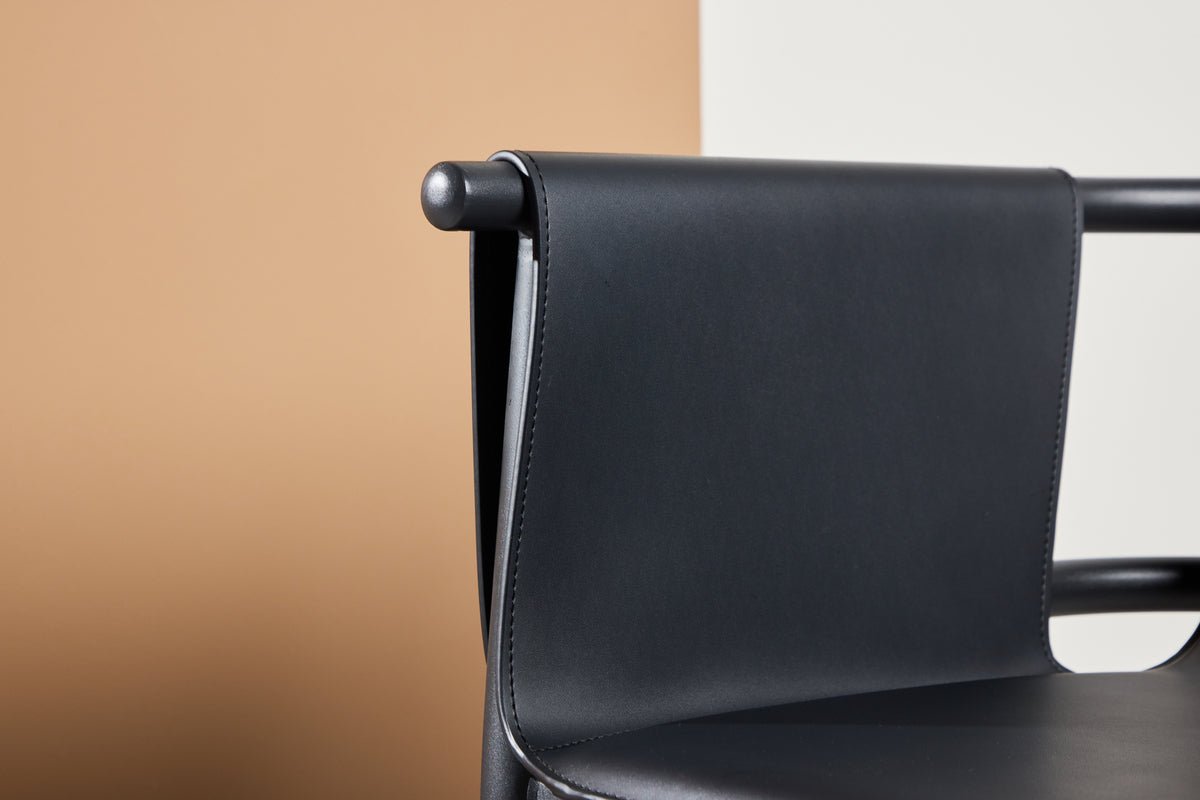 Stoel Faro - Met elegant gepoedercoat frame