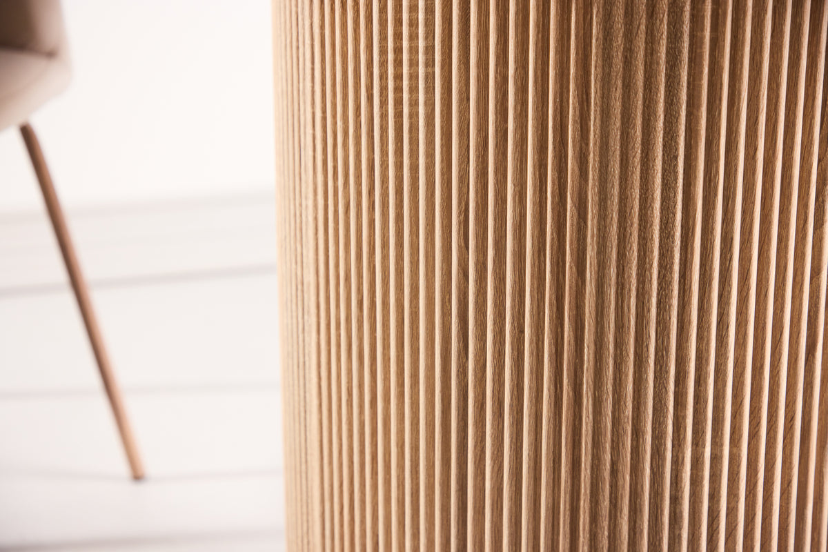 Eettafel Orlén – Ronde design-eettafel Ø120 cm met glazen blad en geribbelde voet