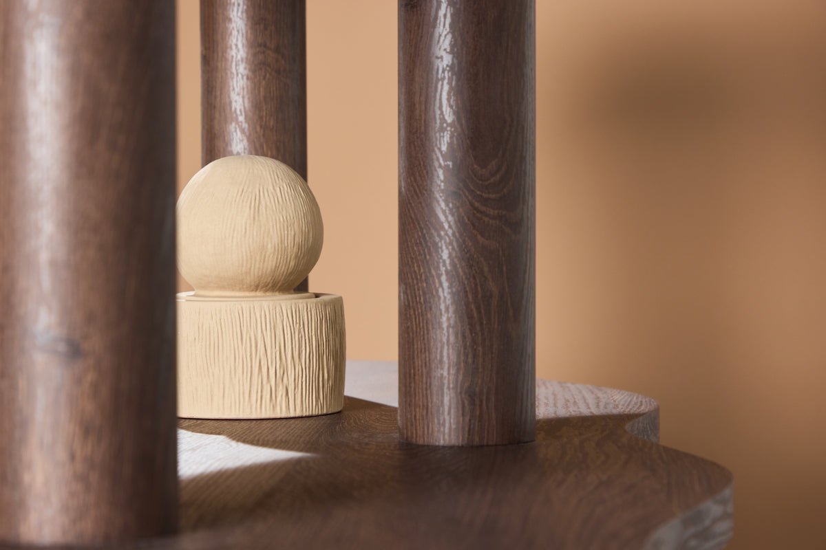 Regal Aureo – 3-laags rek in mocca met golfvorm