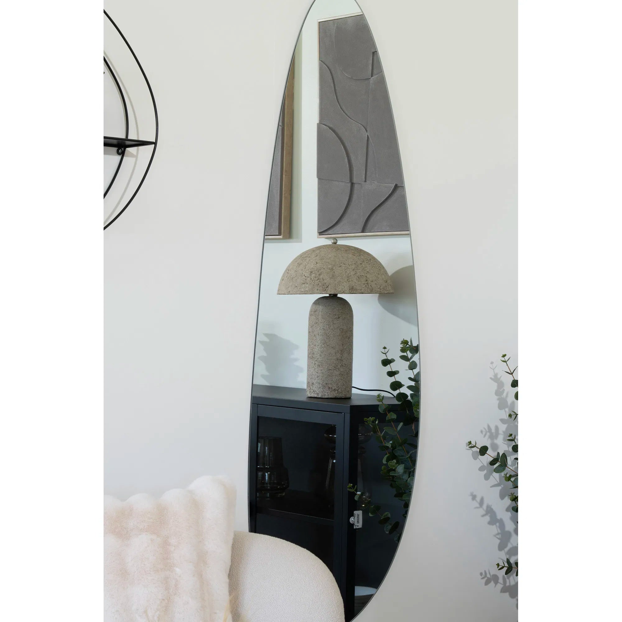 Tafellamp „Astley“ – Sculpturaal ontwerp in steenlook