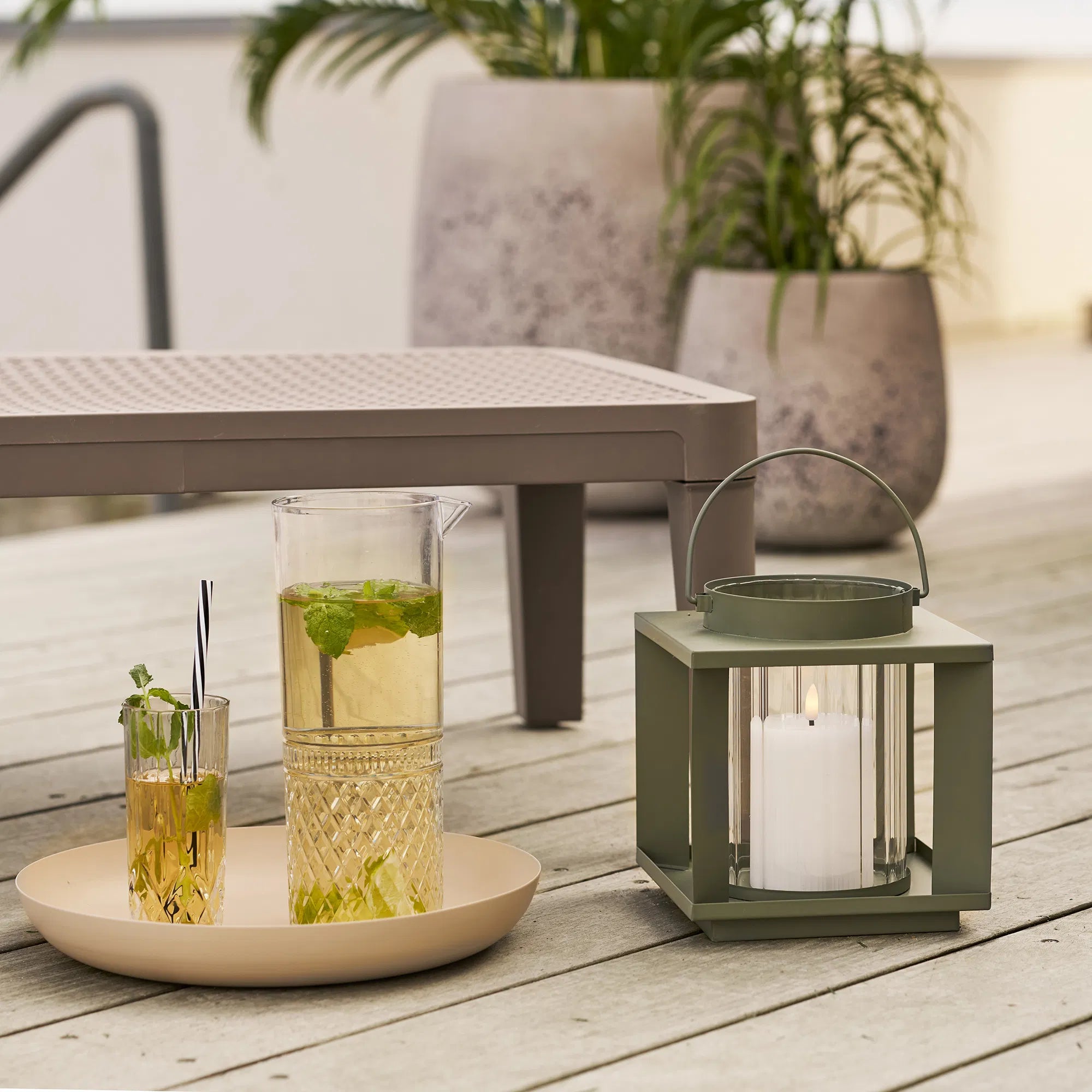 Kaarsenlantaarn Eirnova – vervaardigd uit Metaal en glas