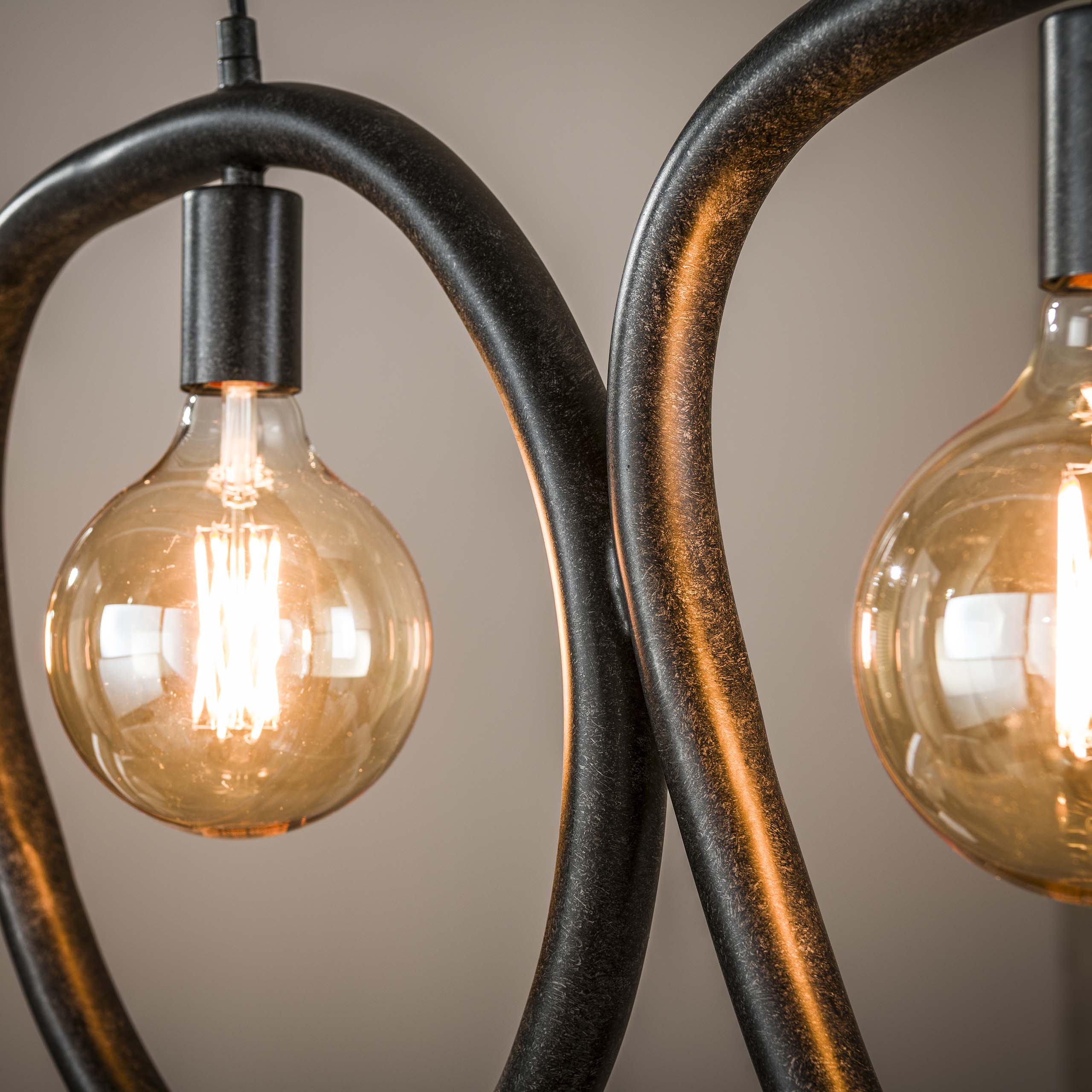 Hanglamp „Vionara“ – 4 lampen van arctisch zwart Metaal in organische ringvorm