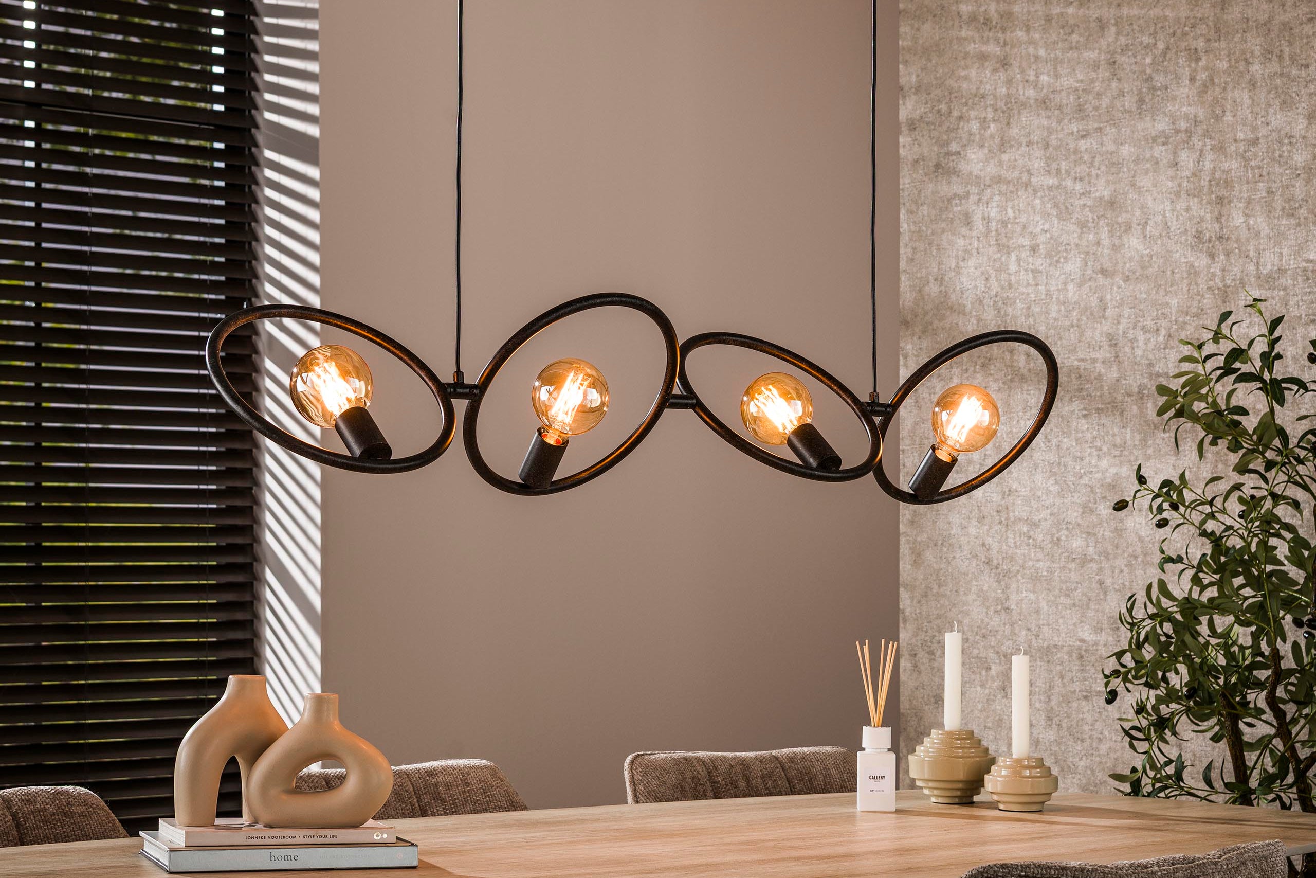 Hanglamp „Orlina“ – 4 lampen van arctisch zwart Metaal in Loop-design