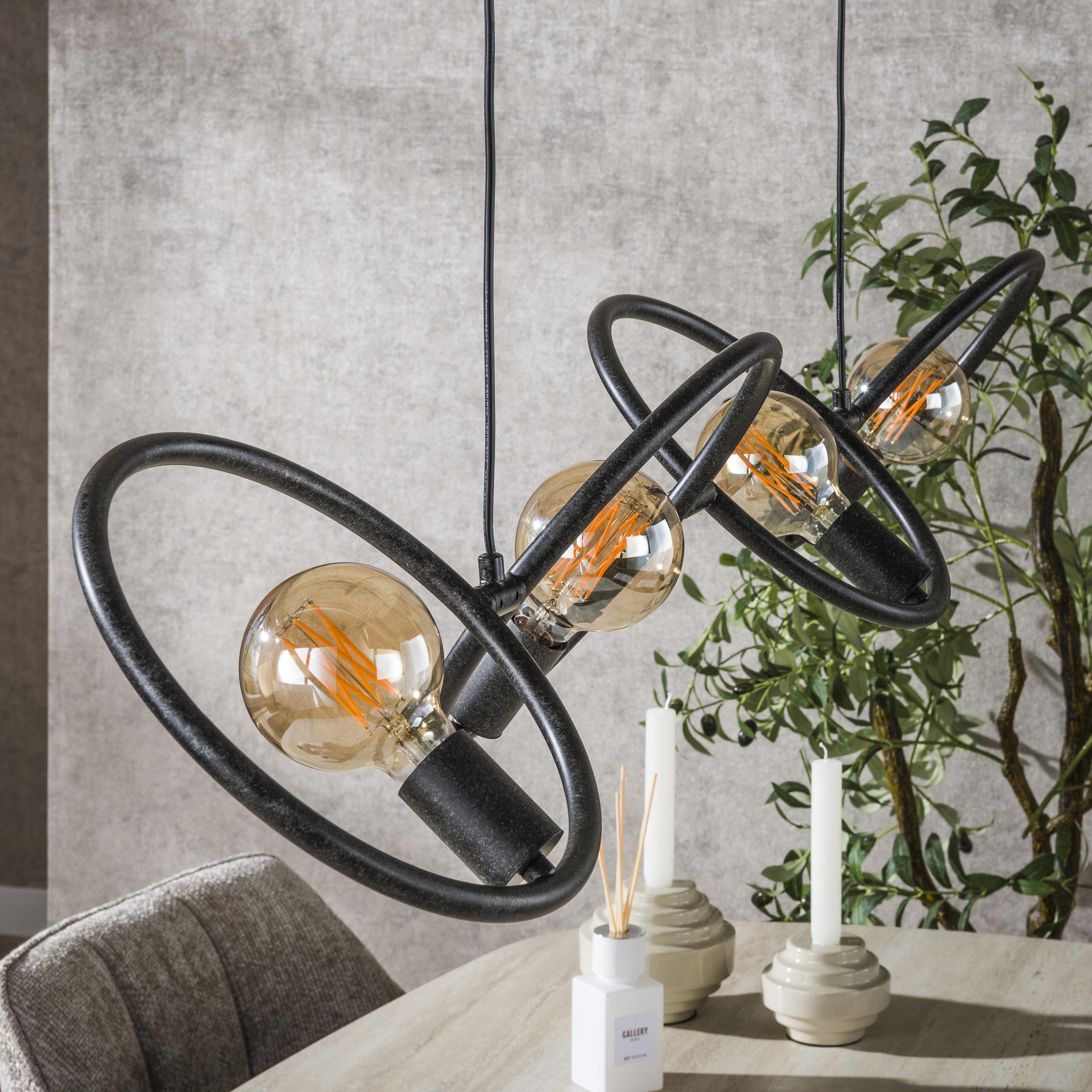 Hanglamp „Orlina“ – 4 lampen van arctisch zwart Metaal in Loop-design