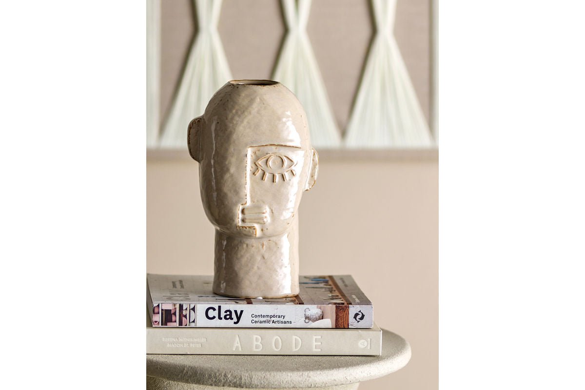 Vaas „Izzra“ – van licht steengoed