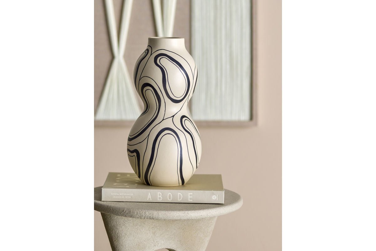 Vaas „Femimara“ – met organisch patroon