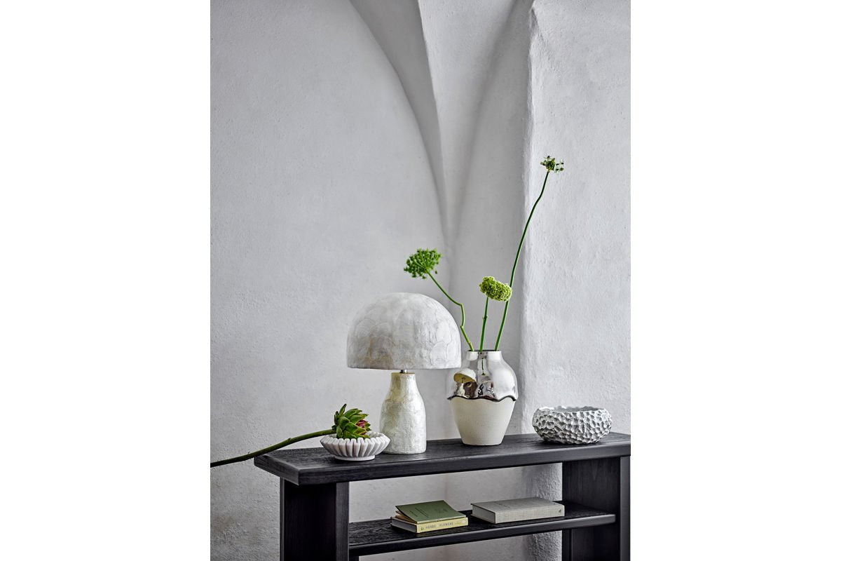 Vaas Silena – elegante steengoedvaas met zilveren glazuur