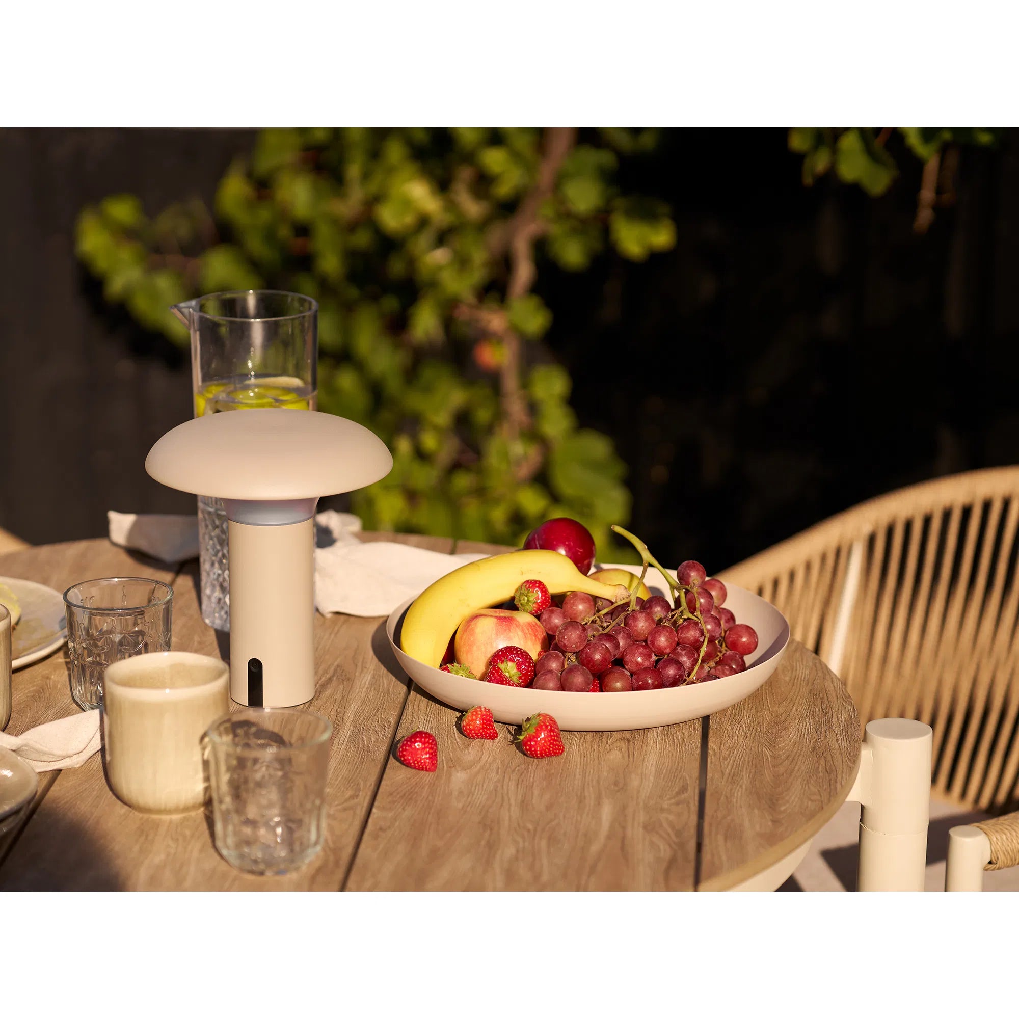 Tuin bijzettafel Ylvorin - elegant ontwerp in Beige met hout