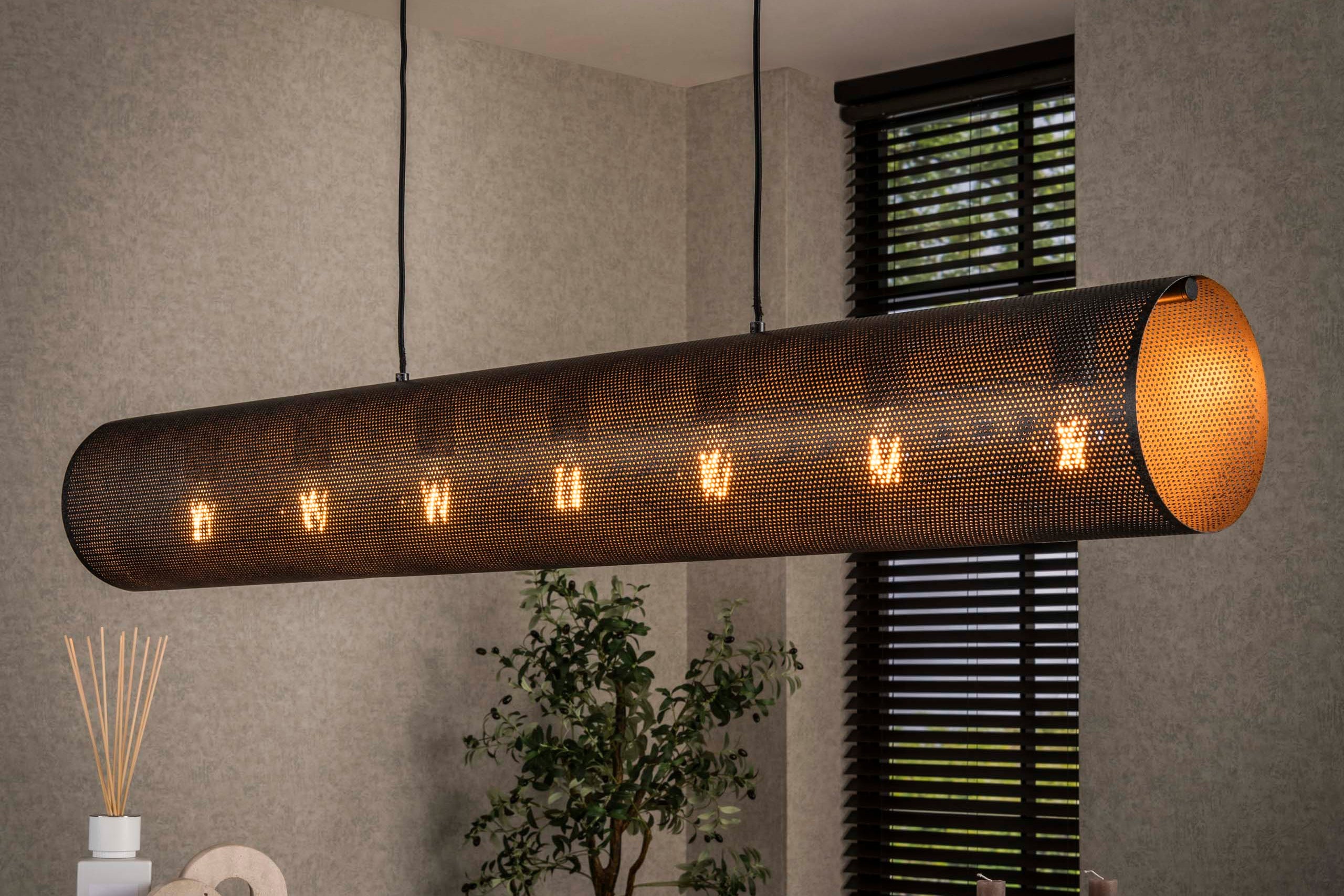 Hanglamp „Nerissa“ – Met 5 lampen in horizontaal buisgaasdesign in Zwart