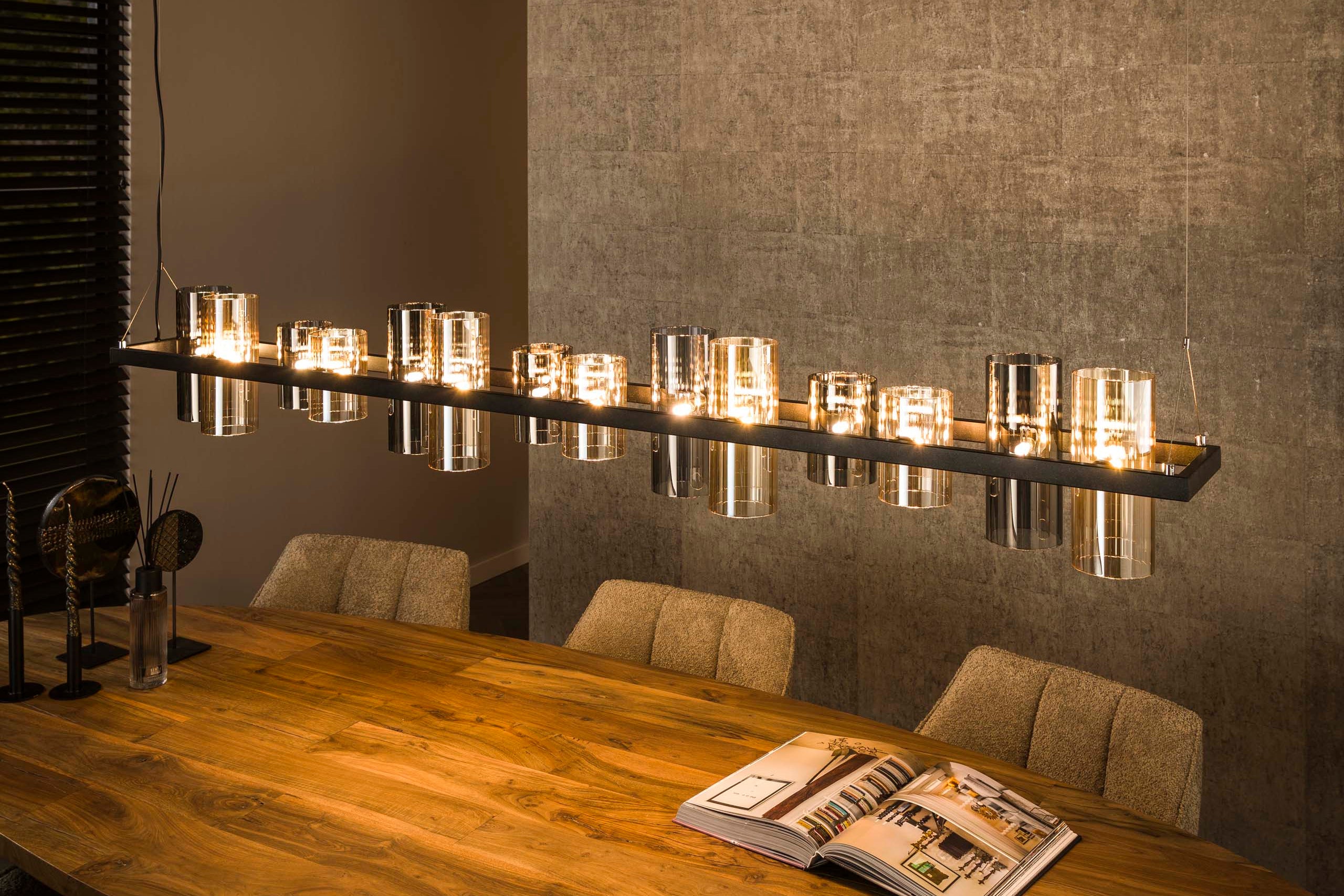 Hanglamp "Melvira" – 14 cilindrische glazen kappen in amber- en chroomlook