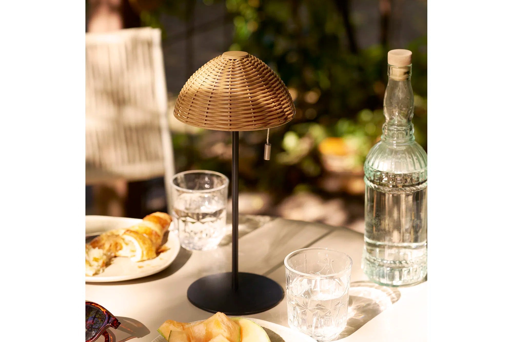 Tuin tafellamp „Kaldien“ – weerbestendig voor balkon en buitenruimte