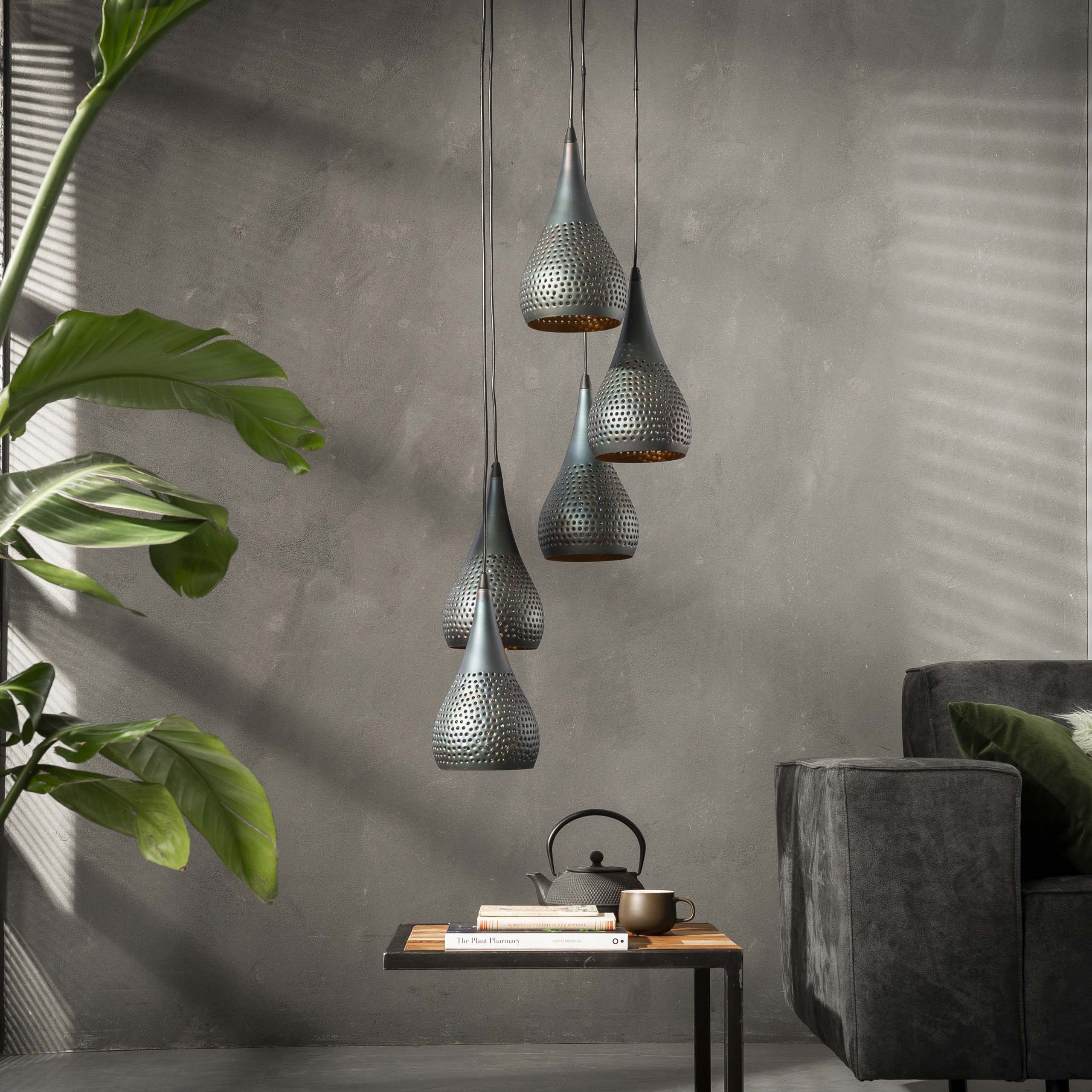 Hanglamp "Calira" – Gelaagd met 5 geperforeerde lampenkappen van Metaal in zwart-brons