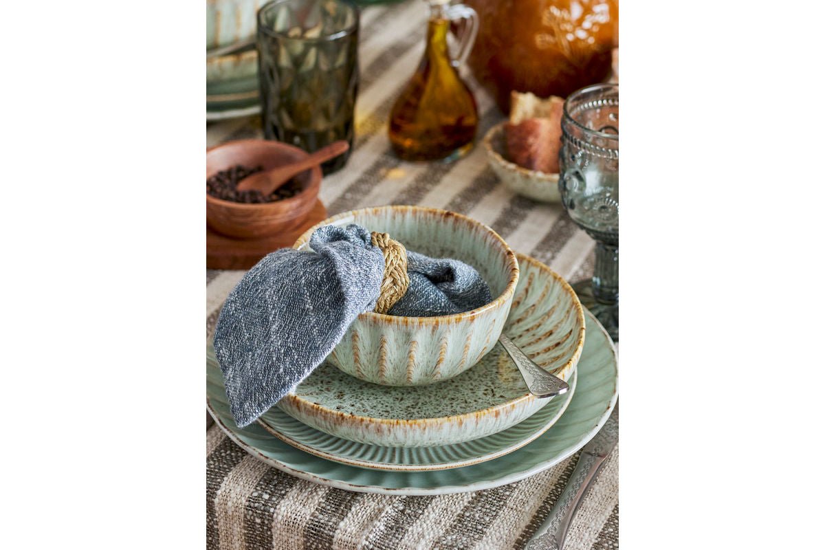 Teller Carméa – gemaakt van steengoed