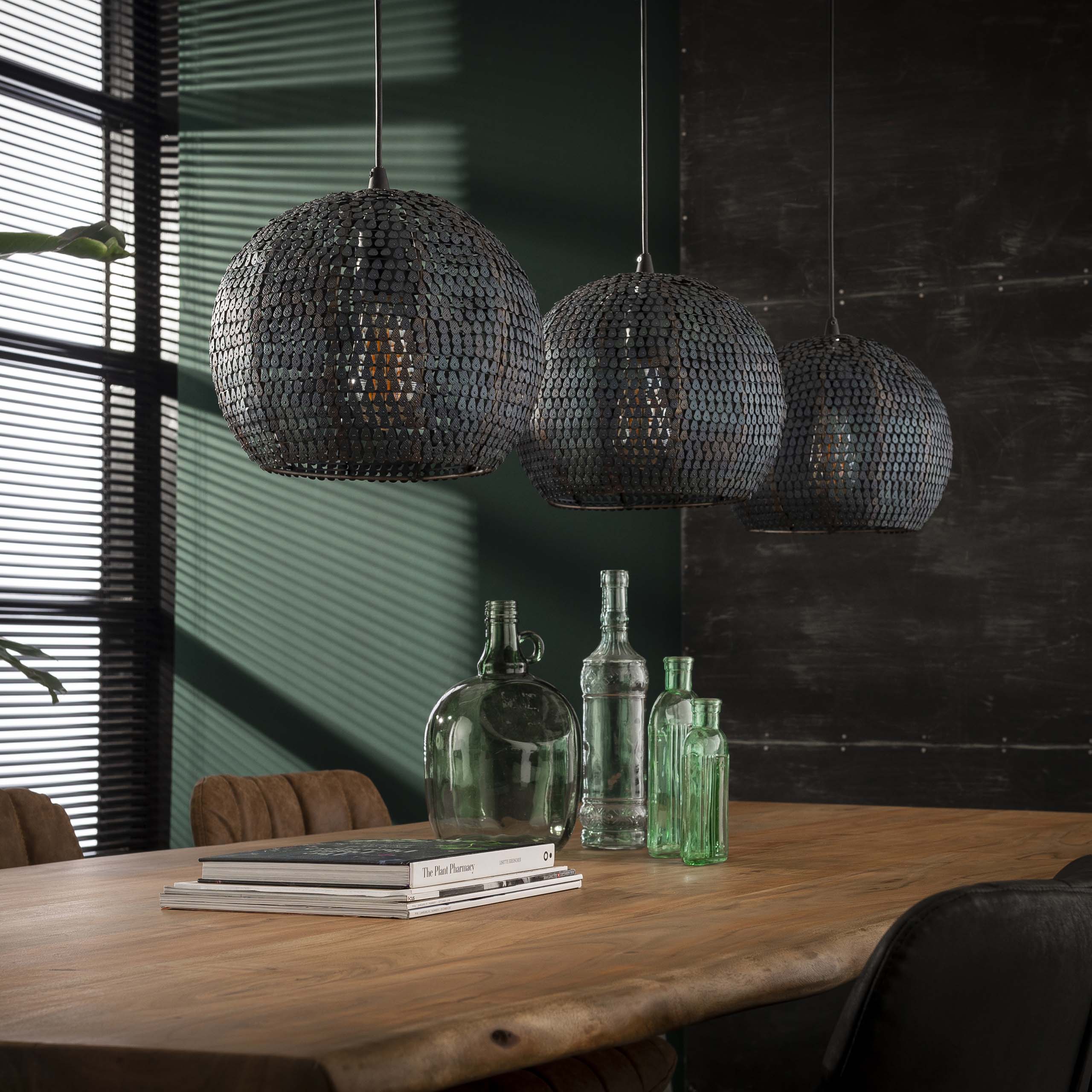 Hanglamp "Coralis" – Met 3 ronde, handgemaakte lampenkappen van Metaal in zwart-brons