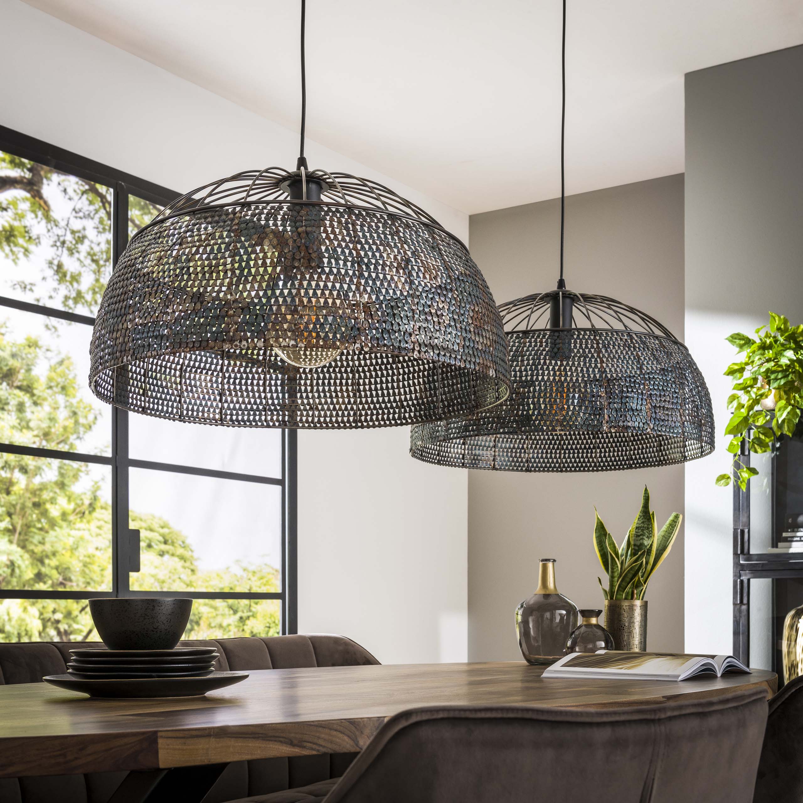 Hanglamp "Aurelion" – Met 2 handgemaakte, halfronde lampenkappen van Metaal in zwart-brons