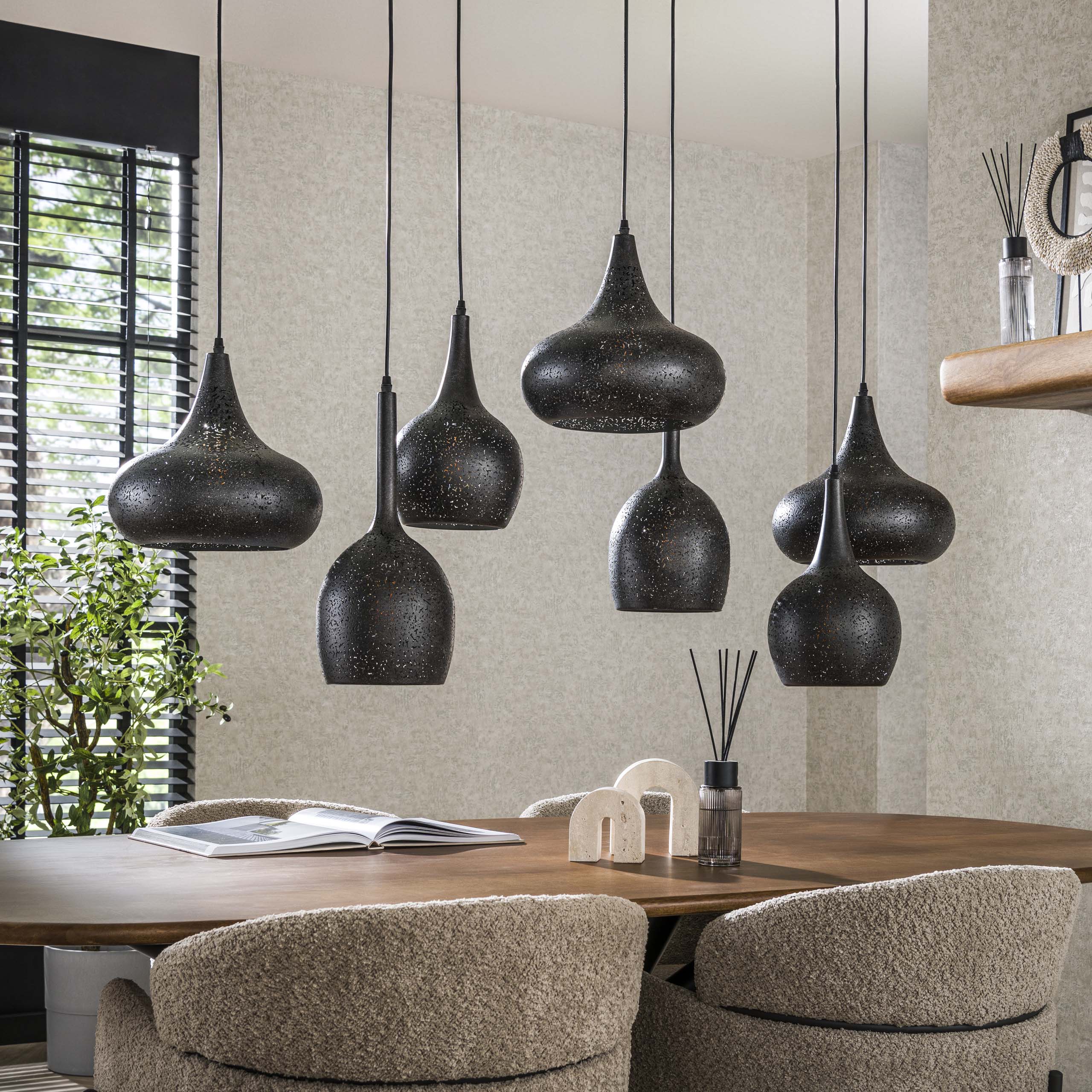 Hanglamp "Virena" – Met 7 individuele, handgemaakte lampenkappen in Zwart