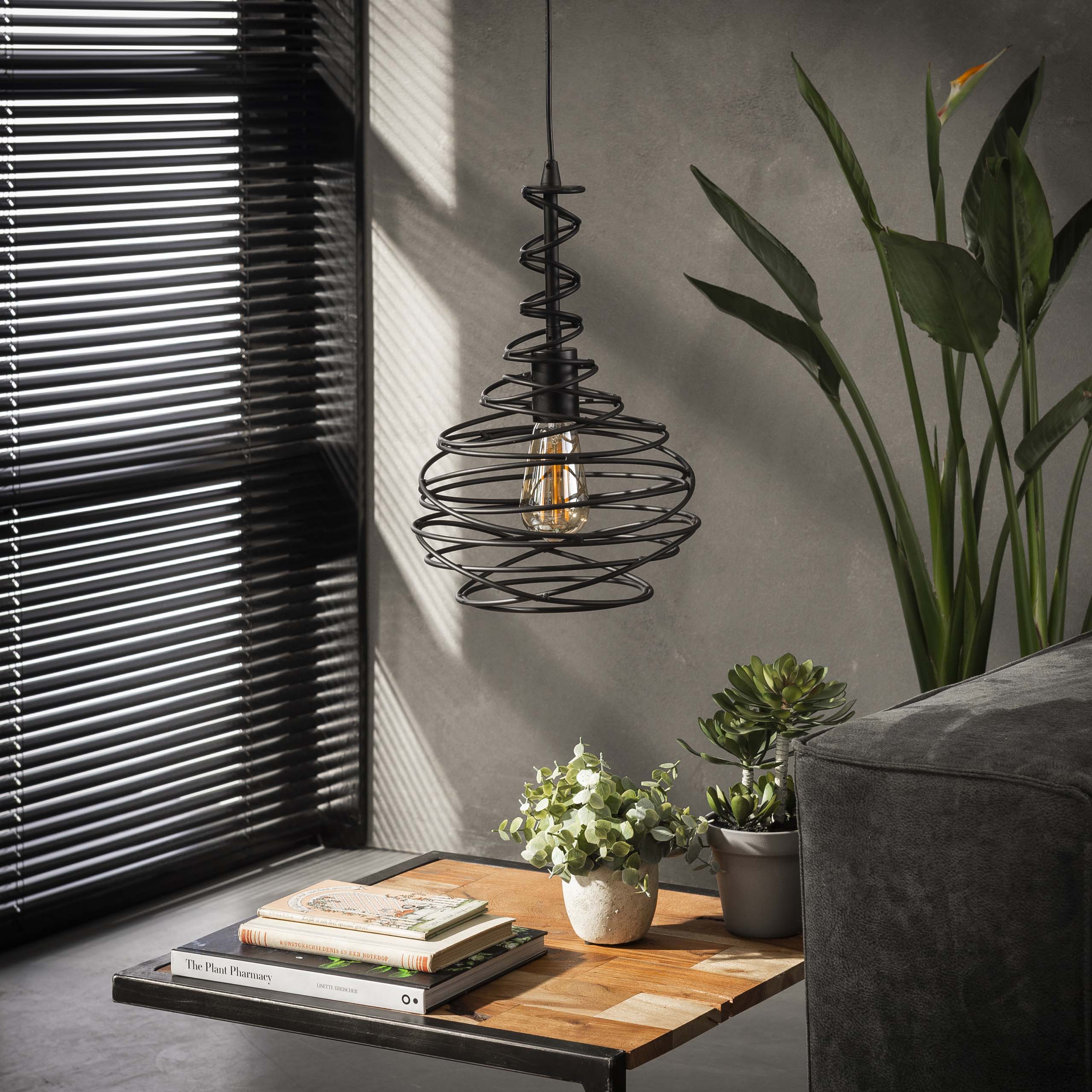 Hanglamp Vireo – Markant metalen ontwerp in Zwart