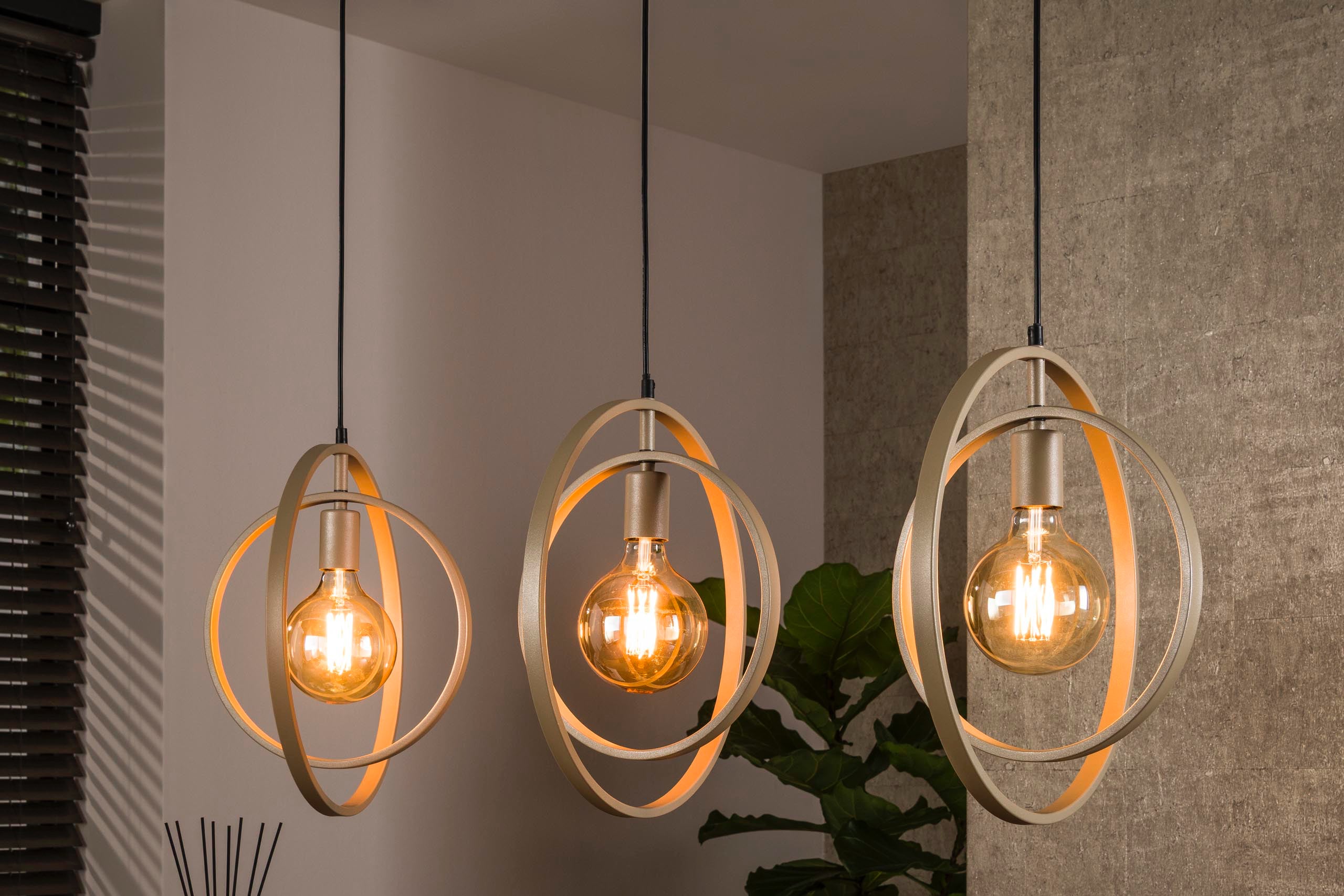 Hanglamp Rotaro Line – Lineair ringontwerp in Antraciet of Beige (3-lichts)