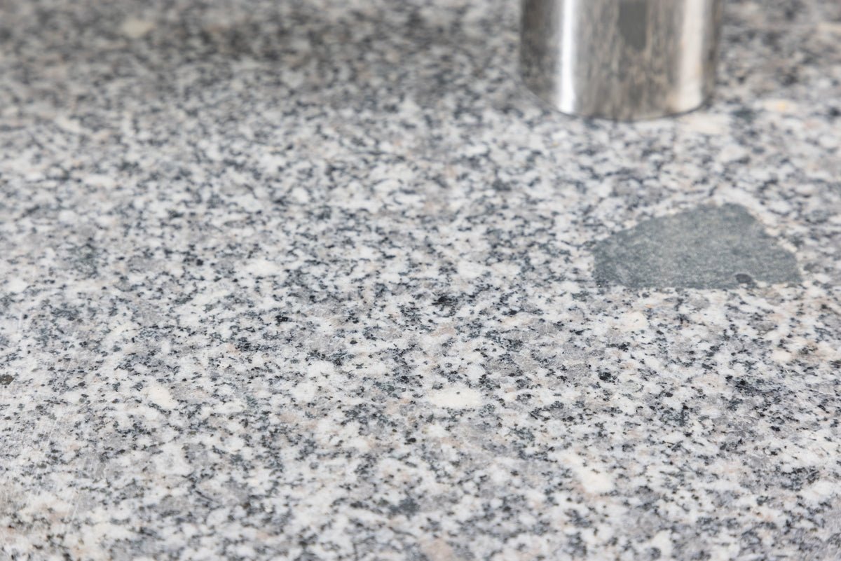 Parasolvoet Dom - 40 kg granieten parasolvoet met wieltjes in grijs