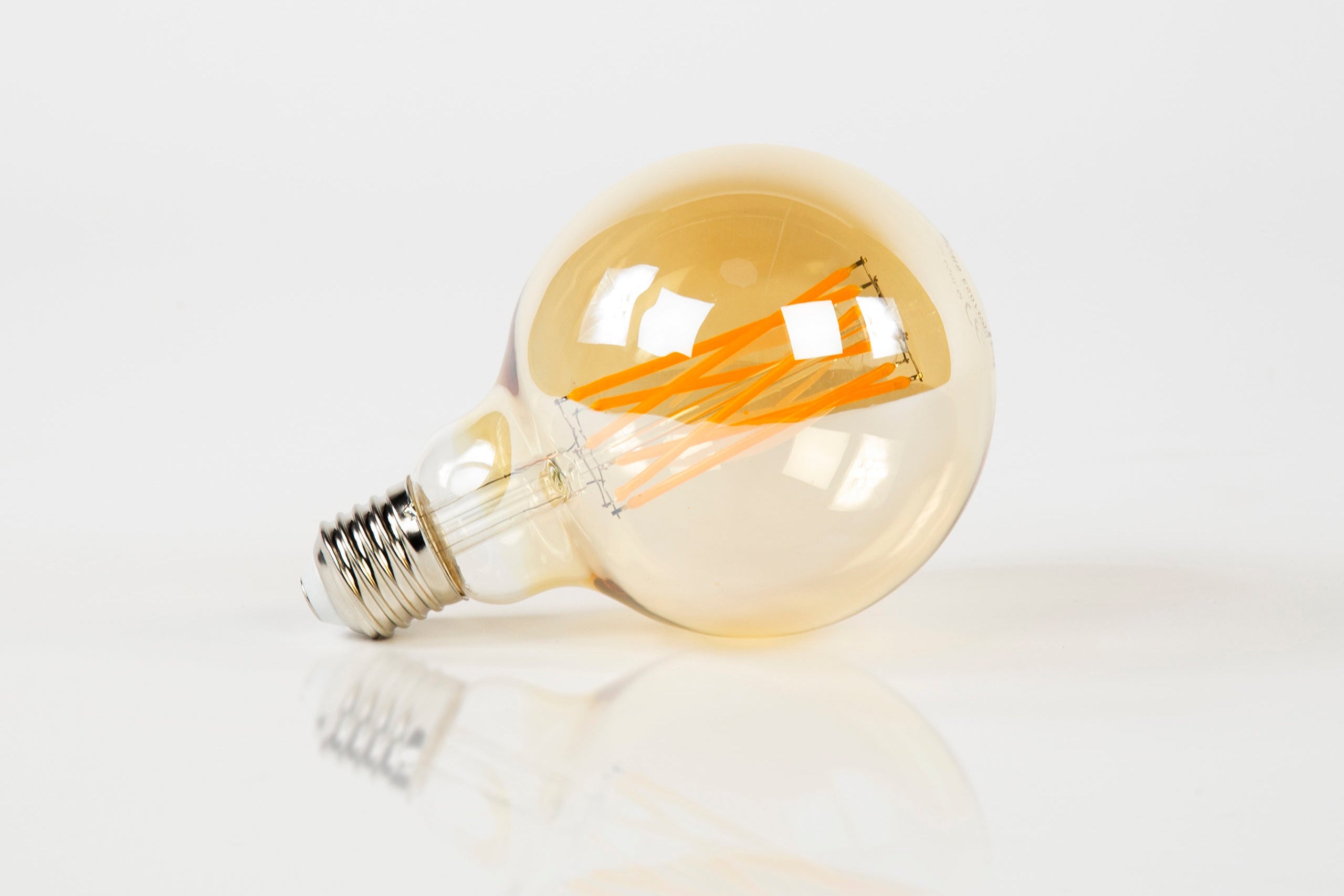LED-gloeilamp Rara – G95-E27 met amberkleurig glas