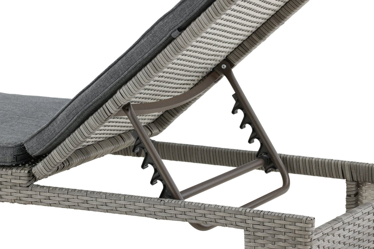 Tuin ligstoel Irina - van riet