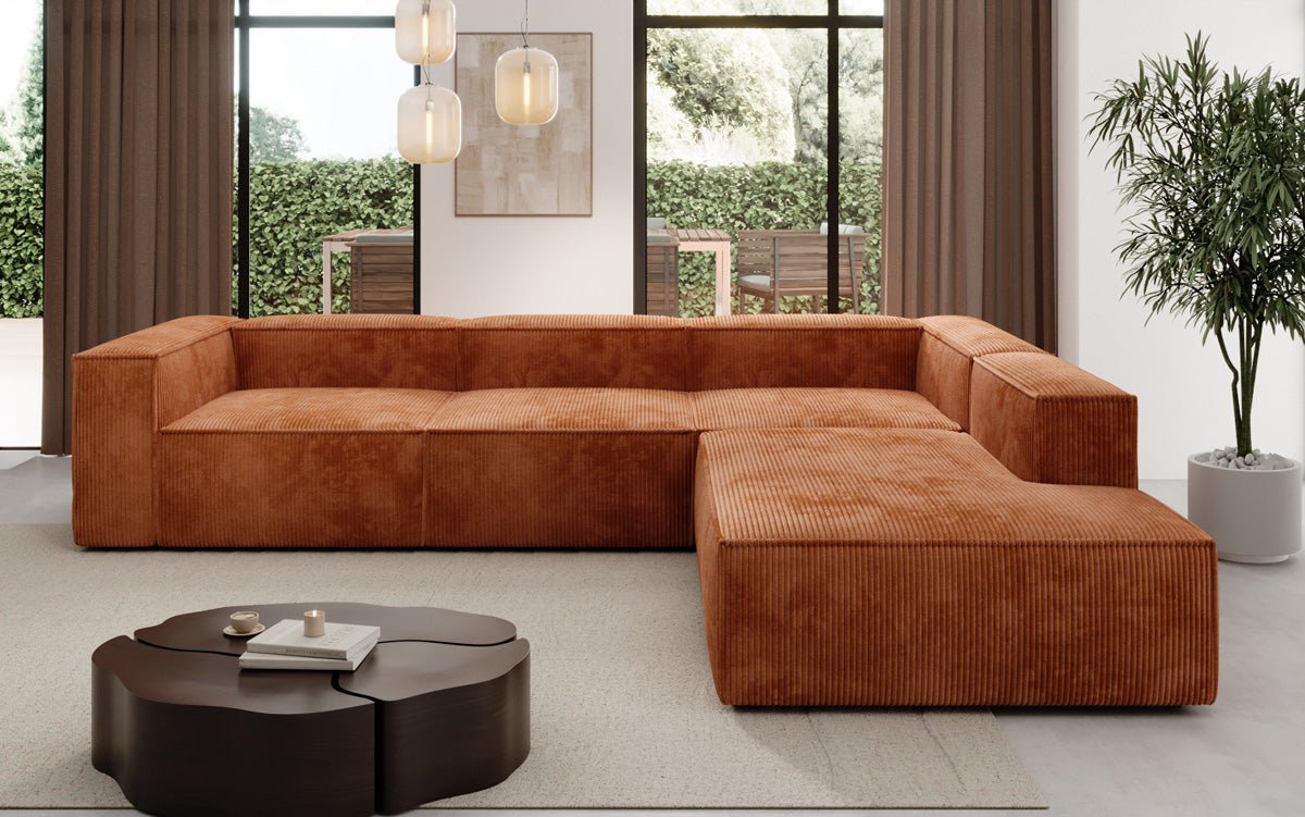 Designer Sofa Lesley L met lange ottomaan in Ribstof