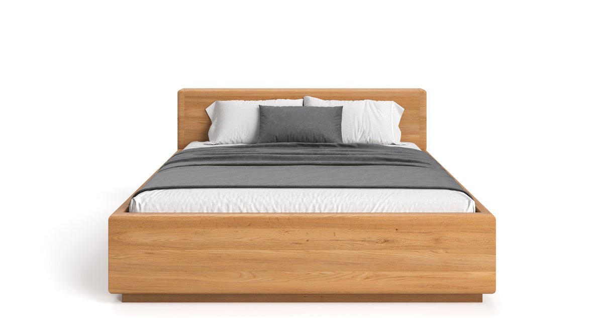 Designers houten bed Calveno van massief eiken met opbergruimte en recht hoofdeinde