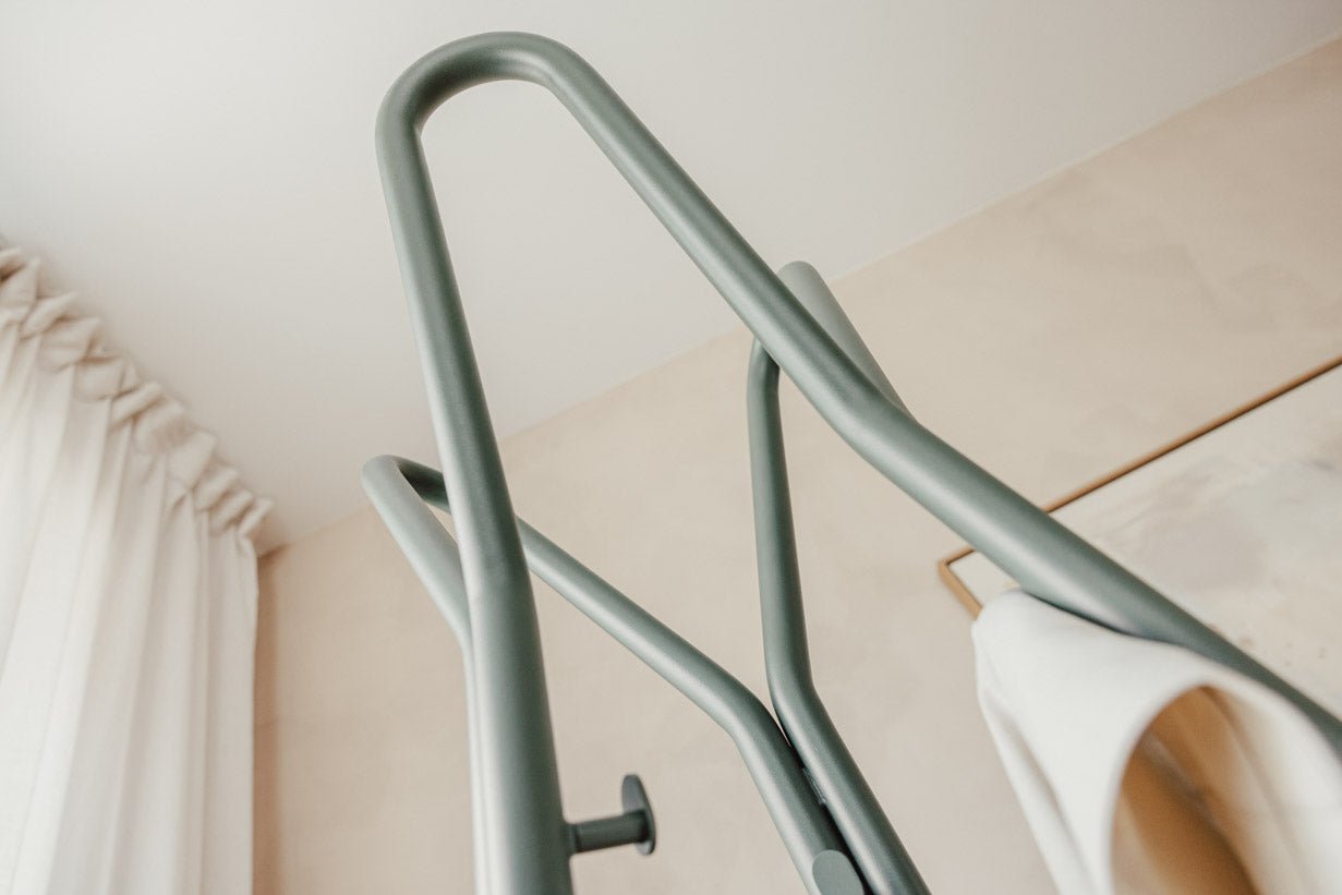 Garderobe Charles – Minimalistische kapstokstandaard van staal