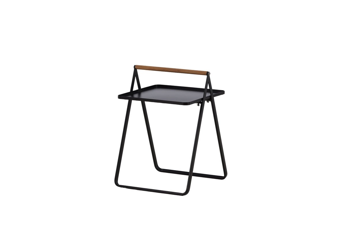 Gartentisch Moyo - ein Beistelltisch mit quadratischer Tischplatte und einem Griff aus Teakholz