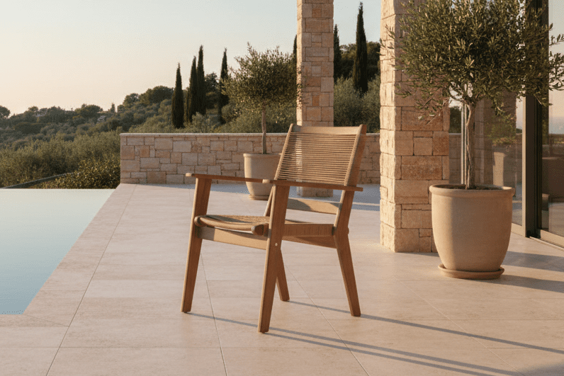 2-delige set tuinstoelen Koru - een natuurlijk gekleurde stoel van acaciahout