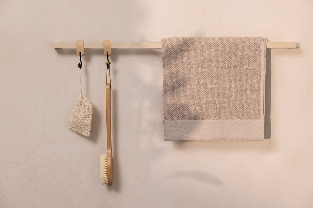 Handdoekhouder Vana – minimalistisch, rond of hoekig, drie breedtes