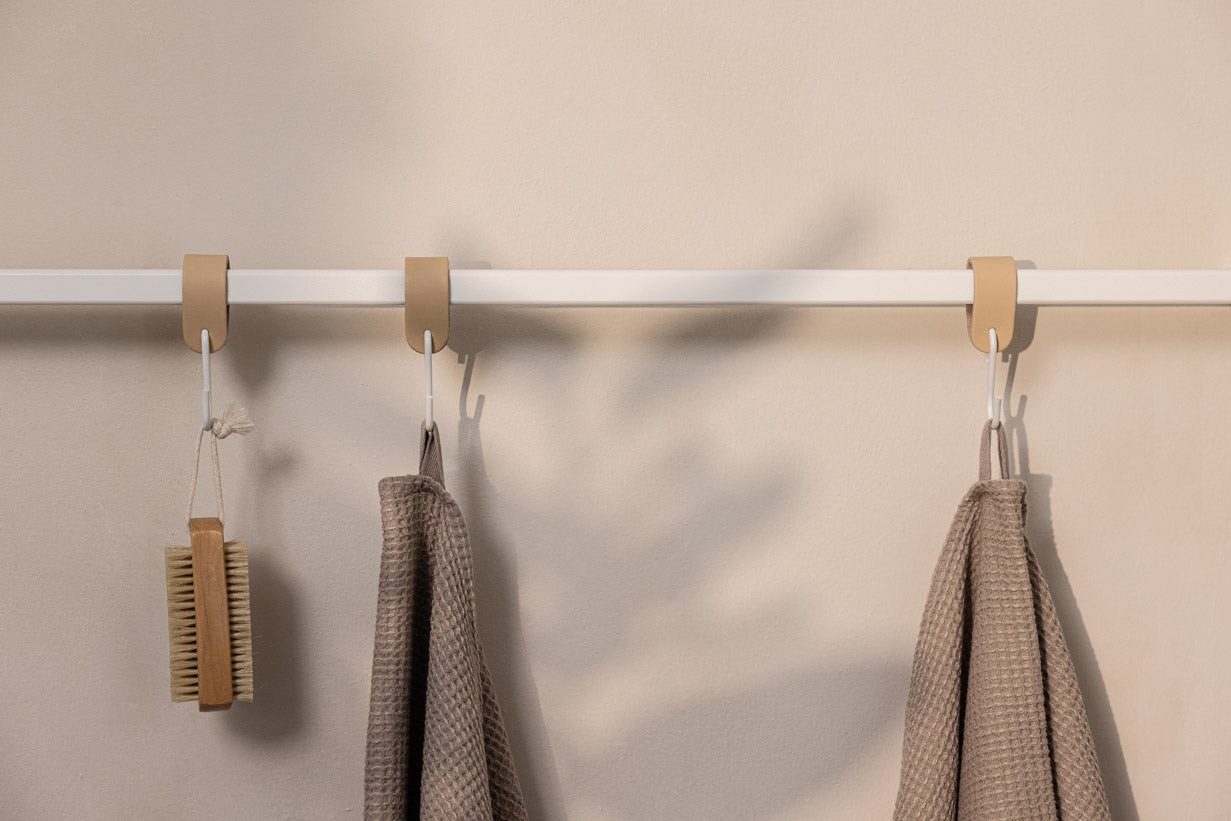 Handdoekhouder Vana – minimalistisch, rond of hoekig, drie breedtes