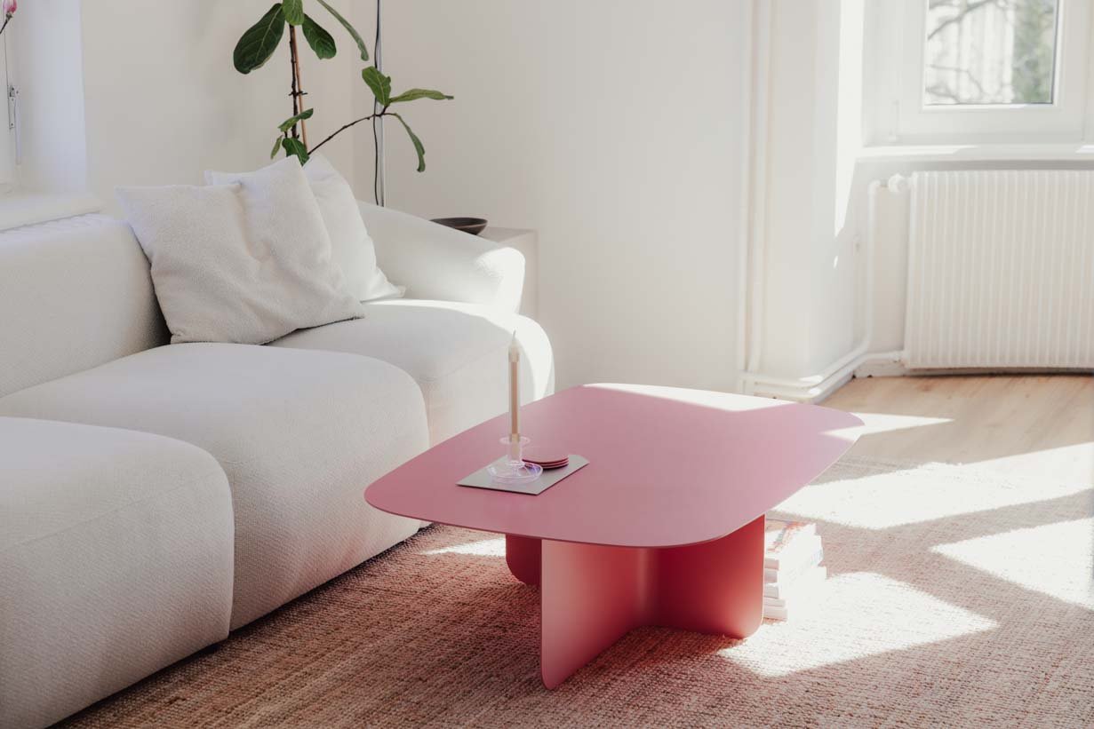 Salontafel Livia – Japandi design van gepoedercoat plaatstaal