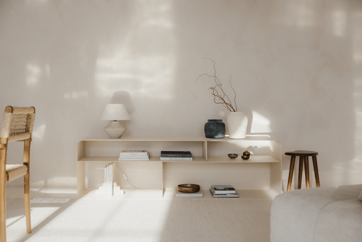 Lowboard Tavir – gepoedercoat staal in retro-look