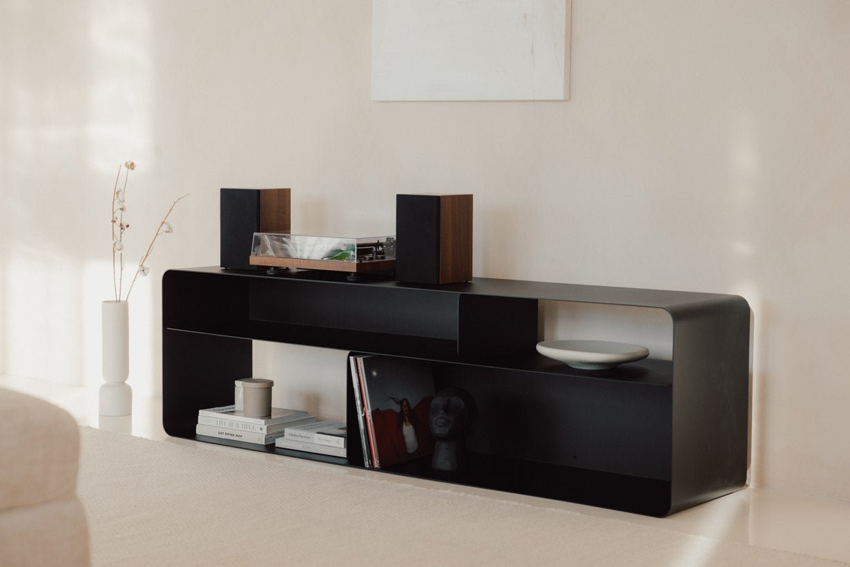 Lowboard Tavir – gepoedercoat staal in retro-look