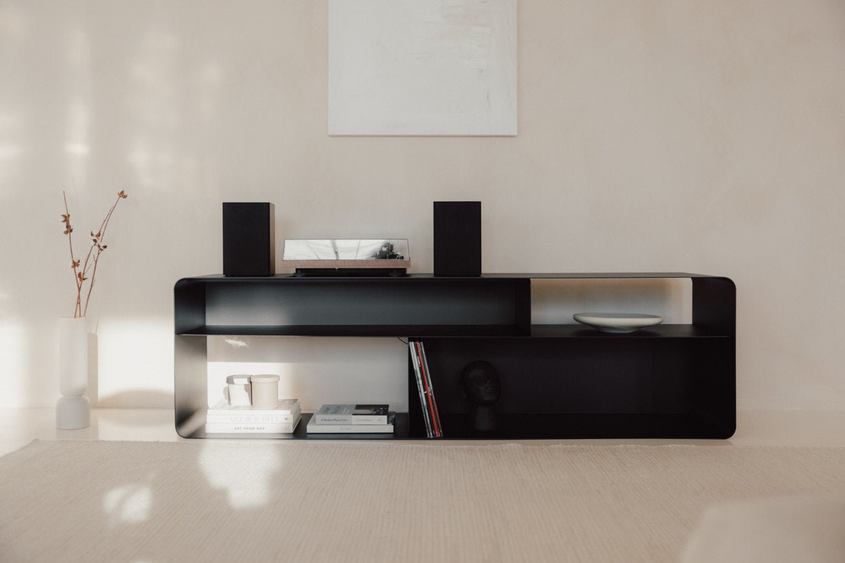 Lowboard Tavir – gepoedercoat staal in retro-look