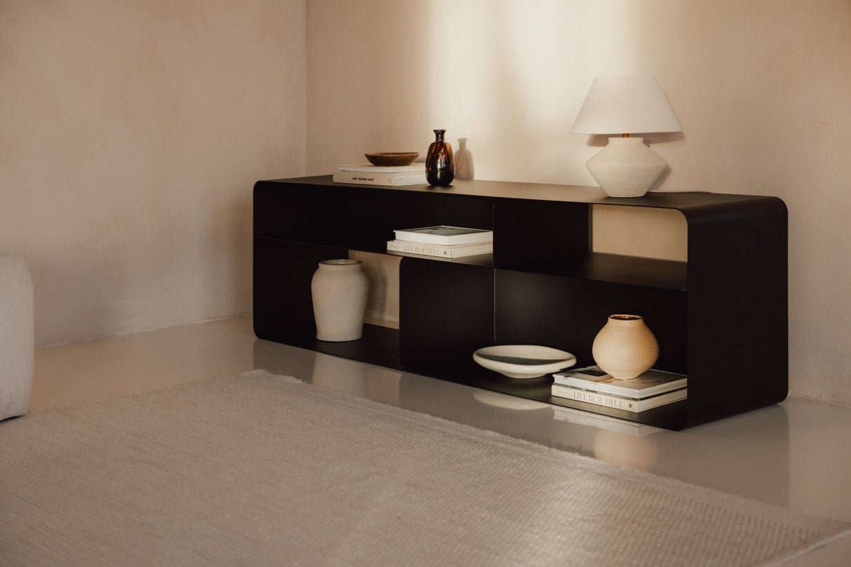 Lowboard Tavir – gepoedercoat staal in retro-look