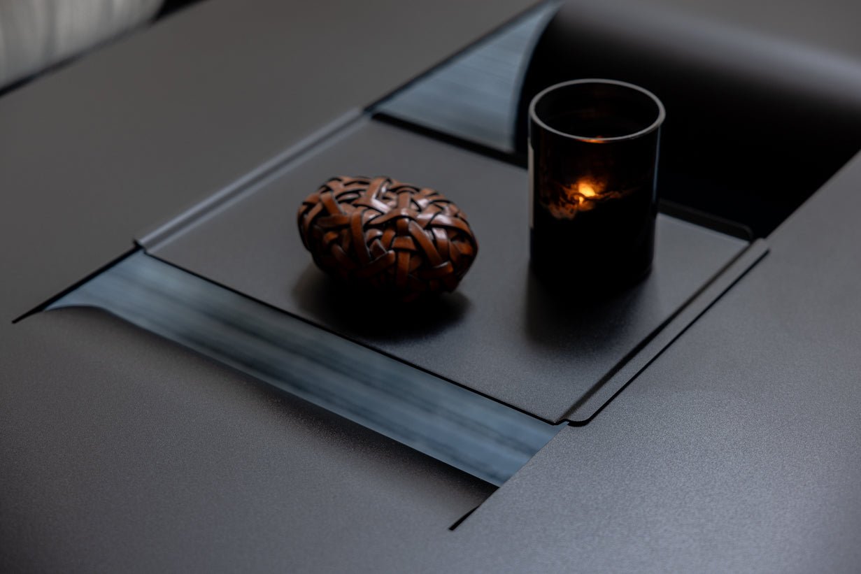 Salontafel Cut – Minimalistisch stalen ontwerp met creatieve opening
