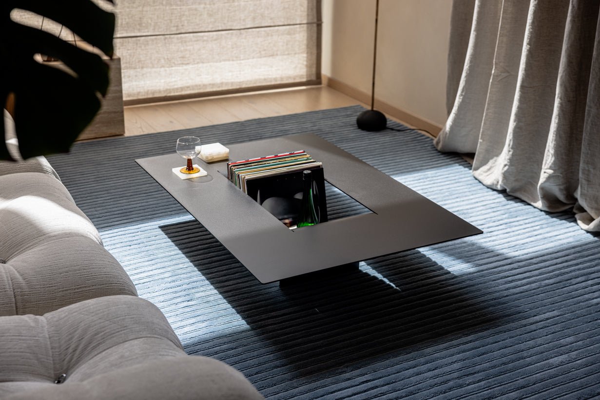 Salontafel Cut – Minimalistisch stalen ontwerp met creatieve opening